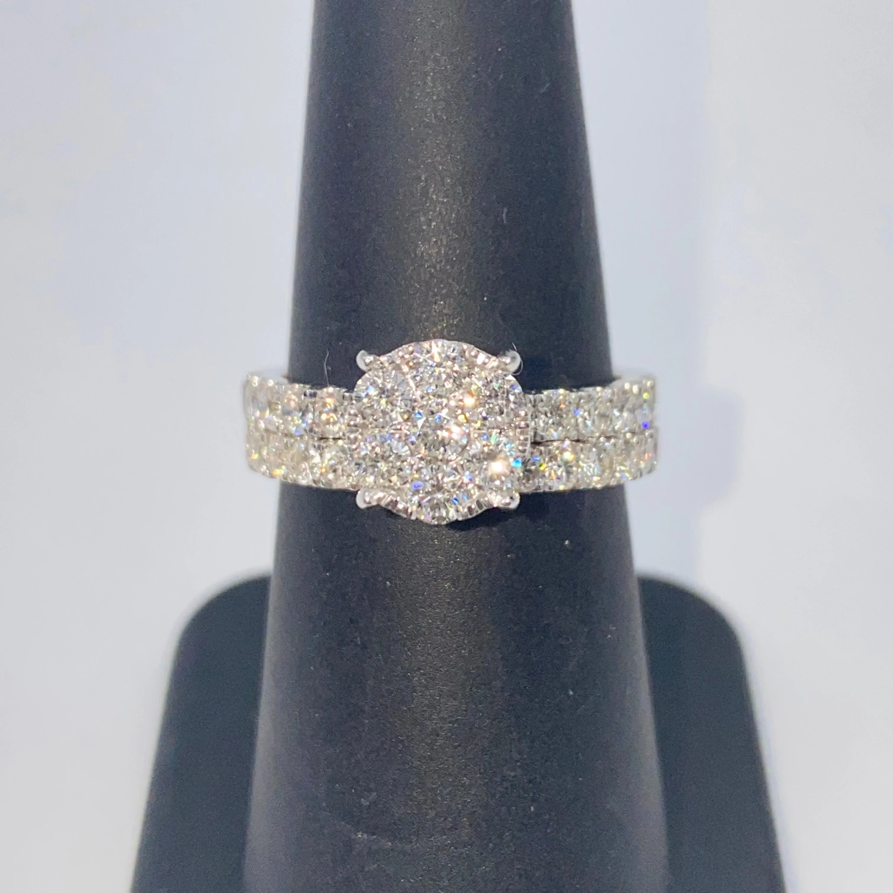 14K Barbie Circle Diamond Engagement Ring