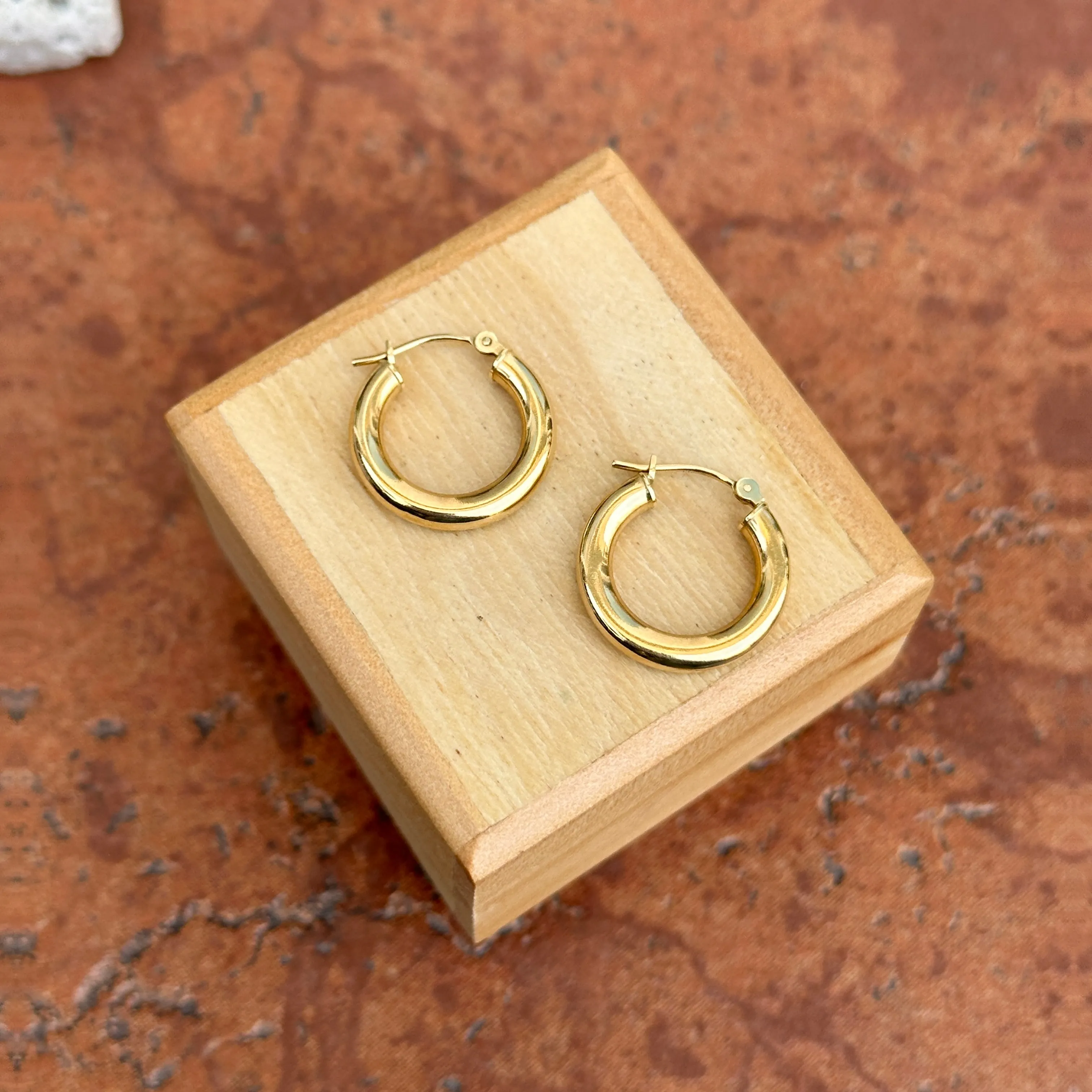 14KT Yellow Gold 3mm Tube Round Hoop Earrings 15mm