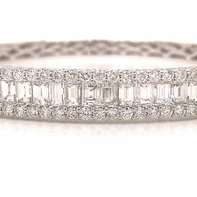 18K Emerald and Round Diamond Bangle Bracelet White Gold