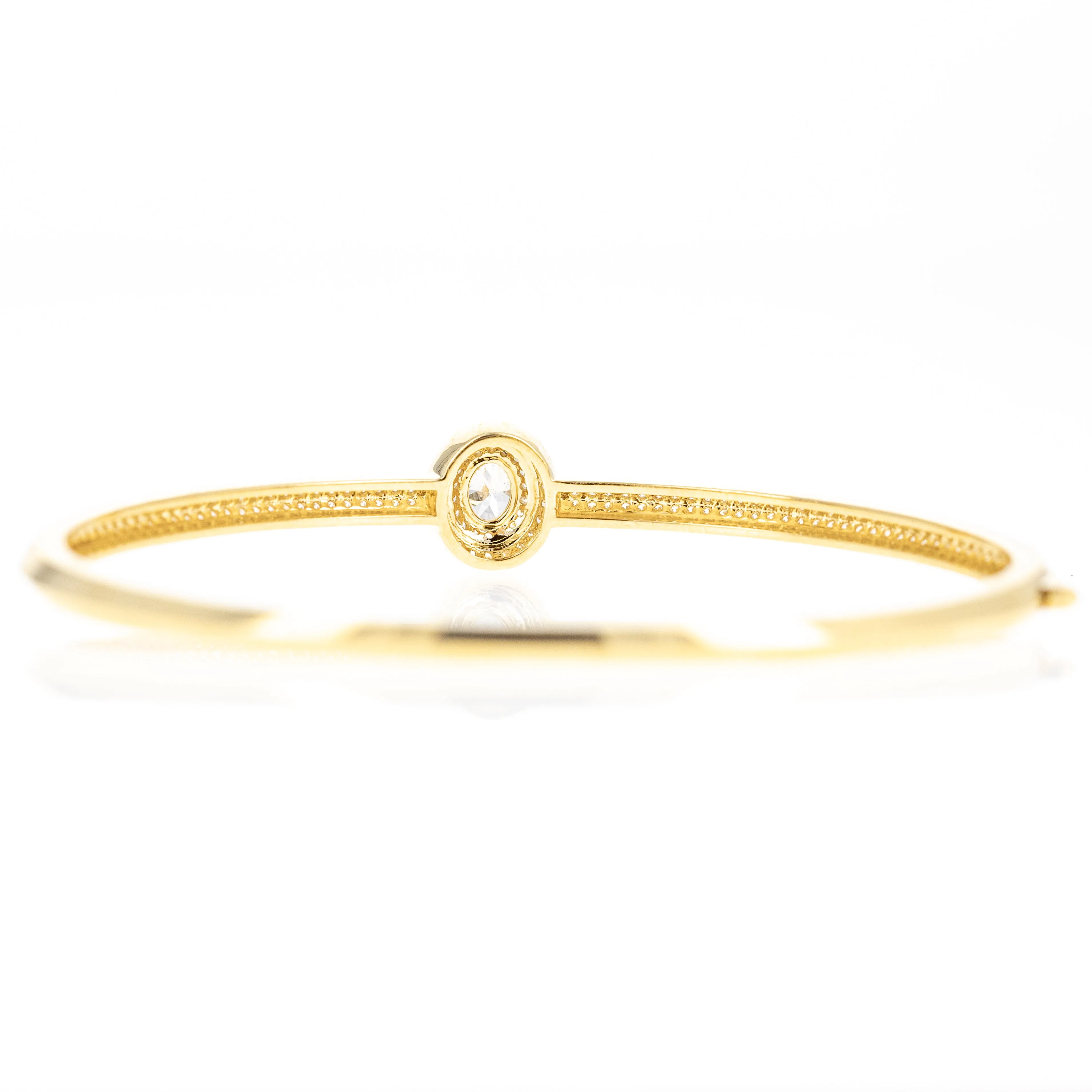 18K Yellow Gold 0.62 Carat Diamond Oval Pave Bangle