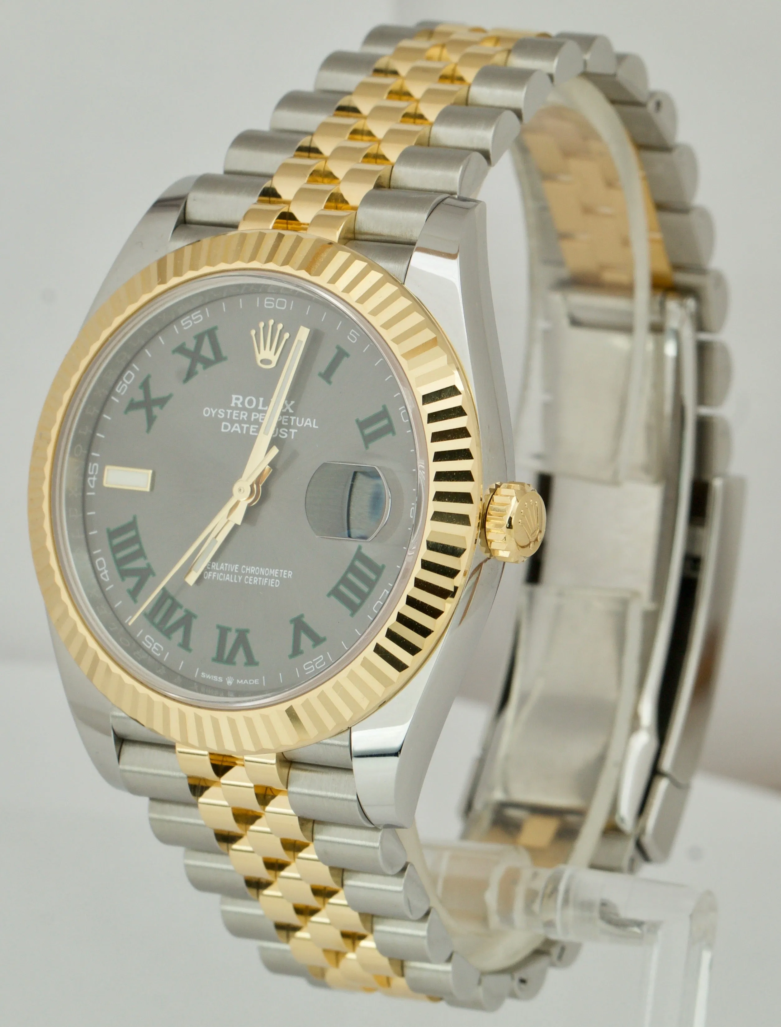 2021 Rolex DateJust 41 126333 Wimbledon Two-Tone Gold Steel 41mm Jubilee Watch