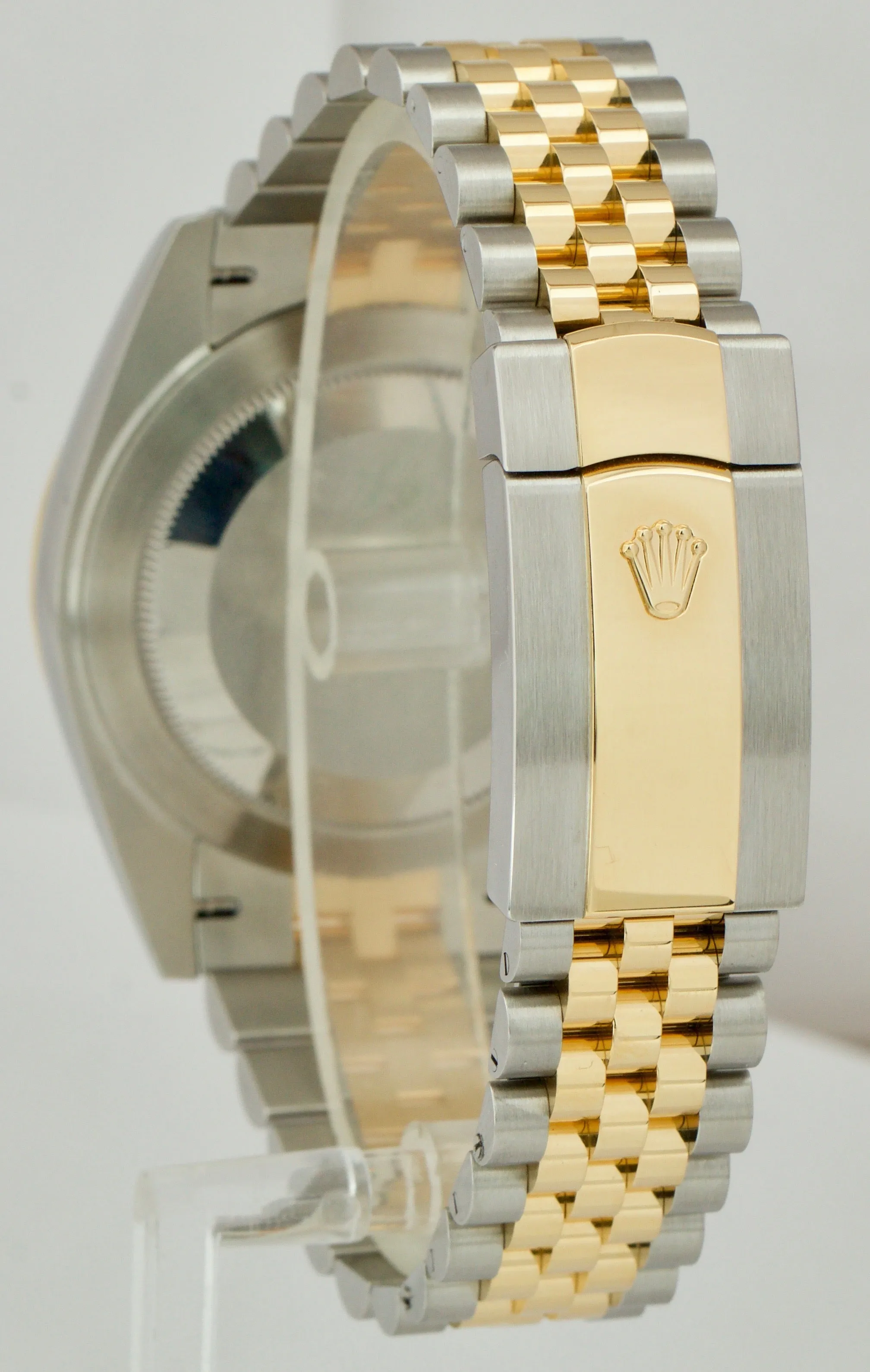 2021 Rolex DateJust 41 126333 Wimbledon Two-Tone Gold Steel 41mm Jubilee Watch