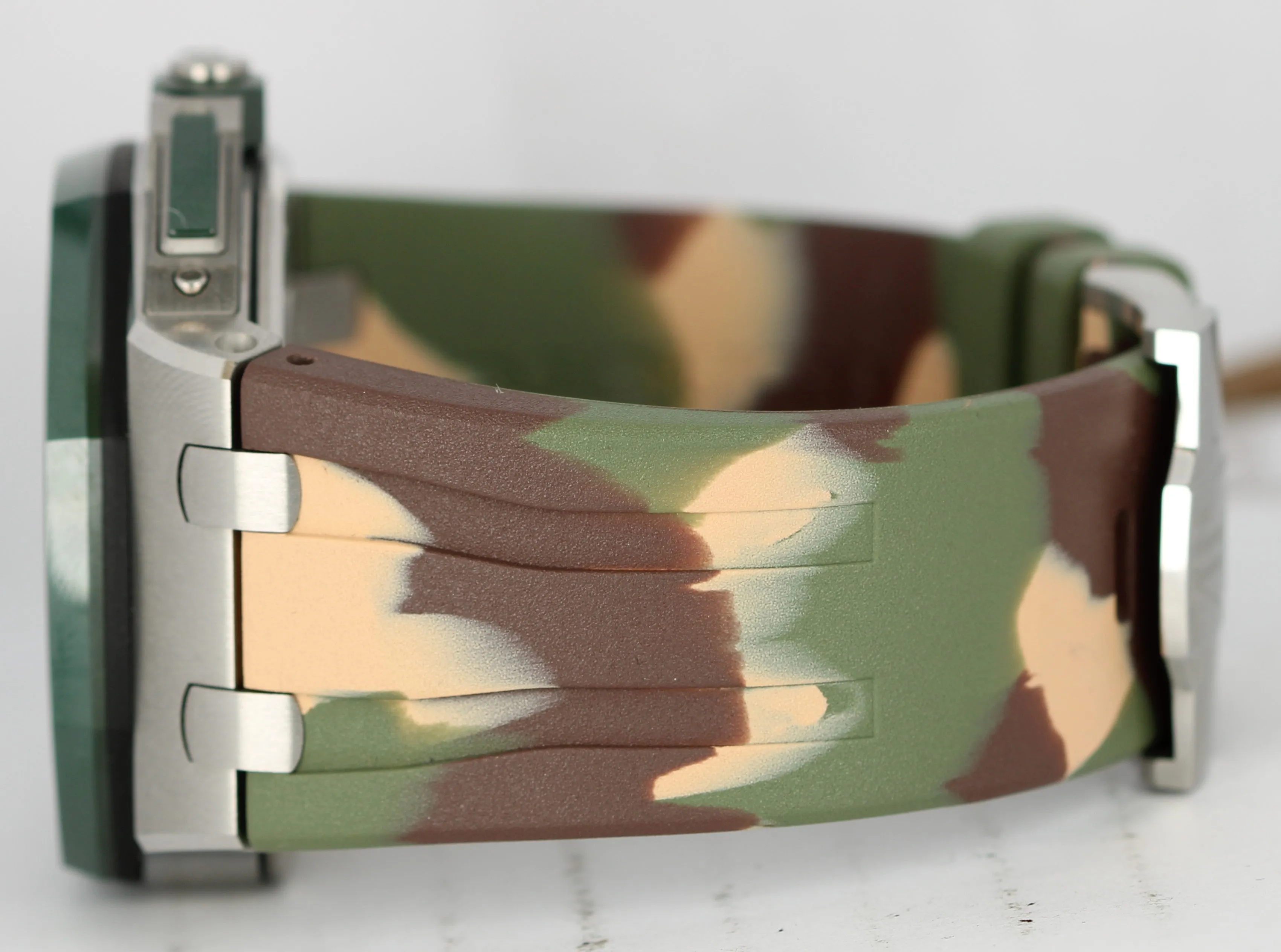 Audemars Piguet Royal Oak Offshore CAMO 44mm 26400SO.OO.A054CA.01 Watch