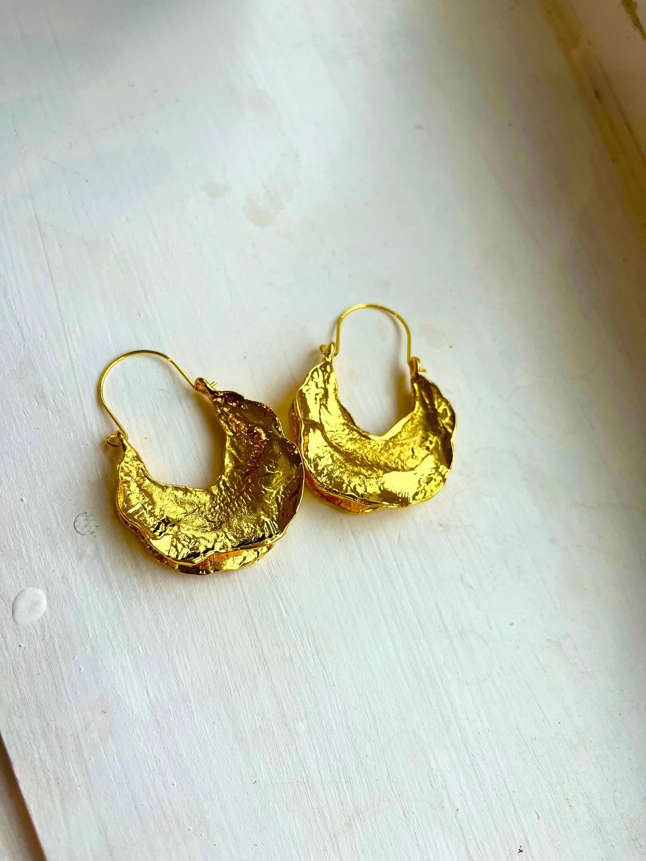 Big gold hoops , vintage style gold earring , chunky gold earring , geometric gold earring ,