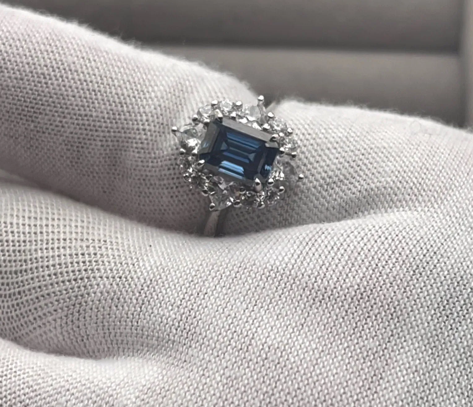 Blue Moissanite Diamond Engagement Ring | 2.0 CT Ring | Blue Diamond Engagement Ring | Blue Diamond Ring | Moissanite Ring | Emerald Ring
