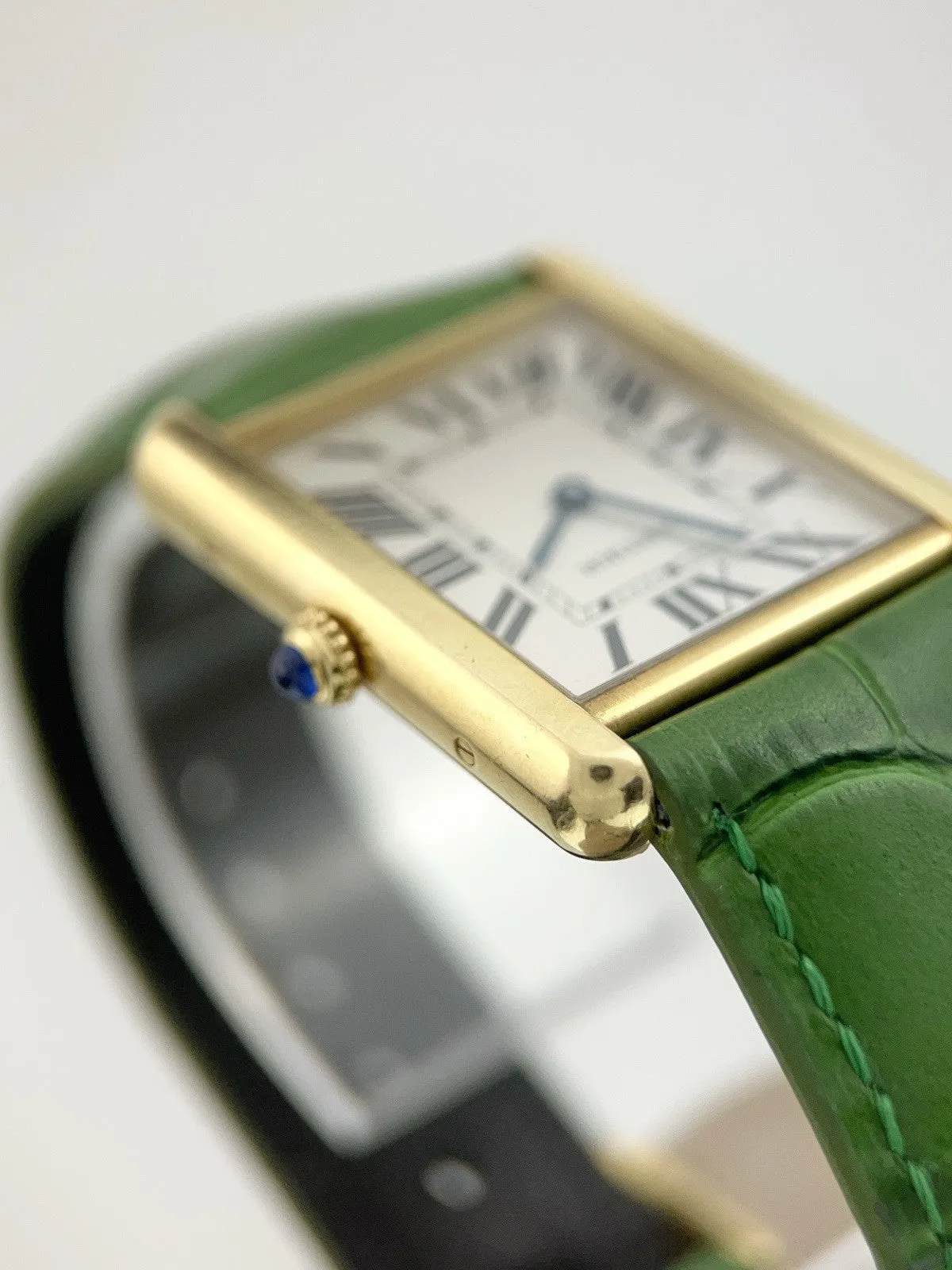 Cartier Tank Solo 18k Yellow Gold Silver Color Dial 27mm Quartz Men's W520004