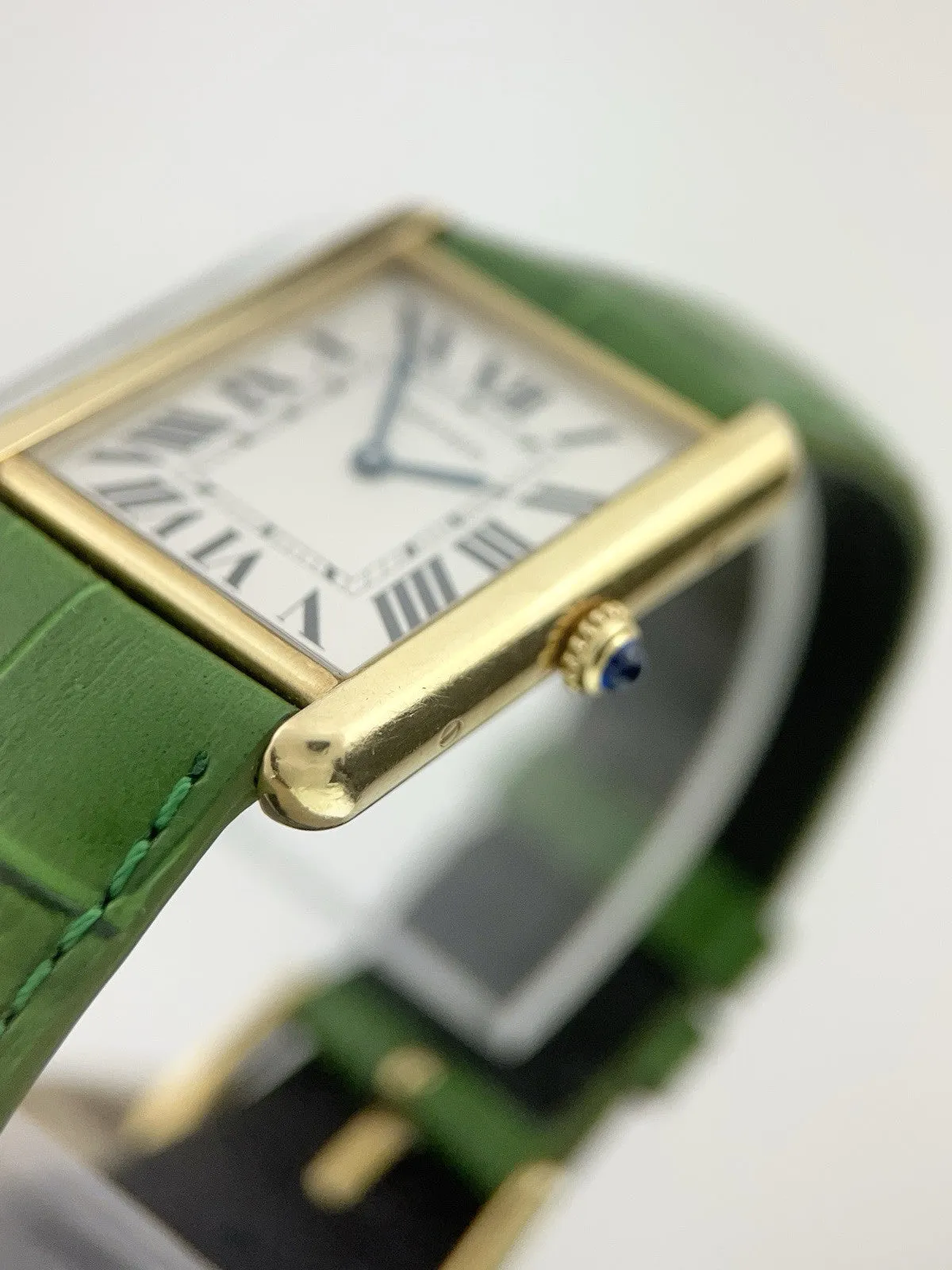 Cartier Tank Solo 18k Yellow Gold Silver Color Dial 27mm Quartz Men's W520004