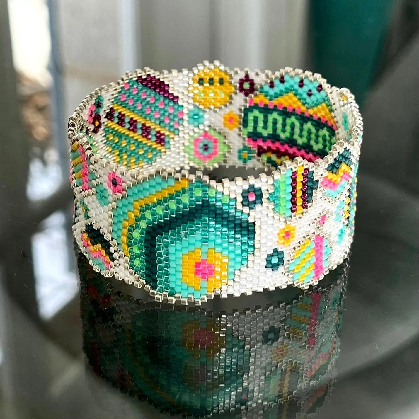 DIY Pattern Bracelet EASTER BALLS