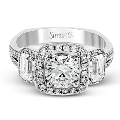 Engagement Ring in 18k Gold with Diamonds