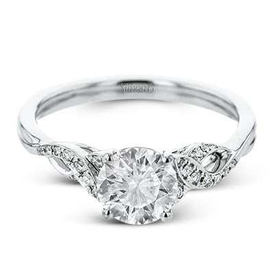 Engagement Ring in 18k Gold with Diamonds