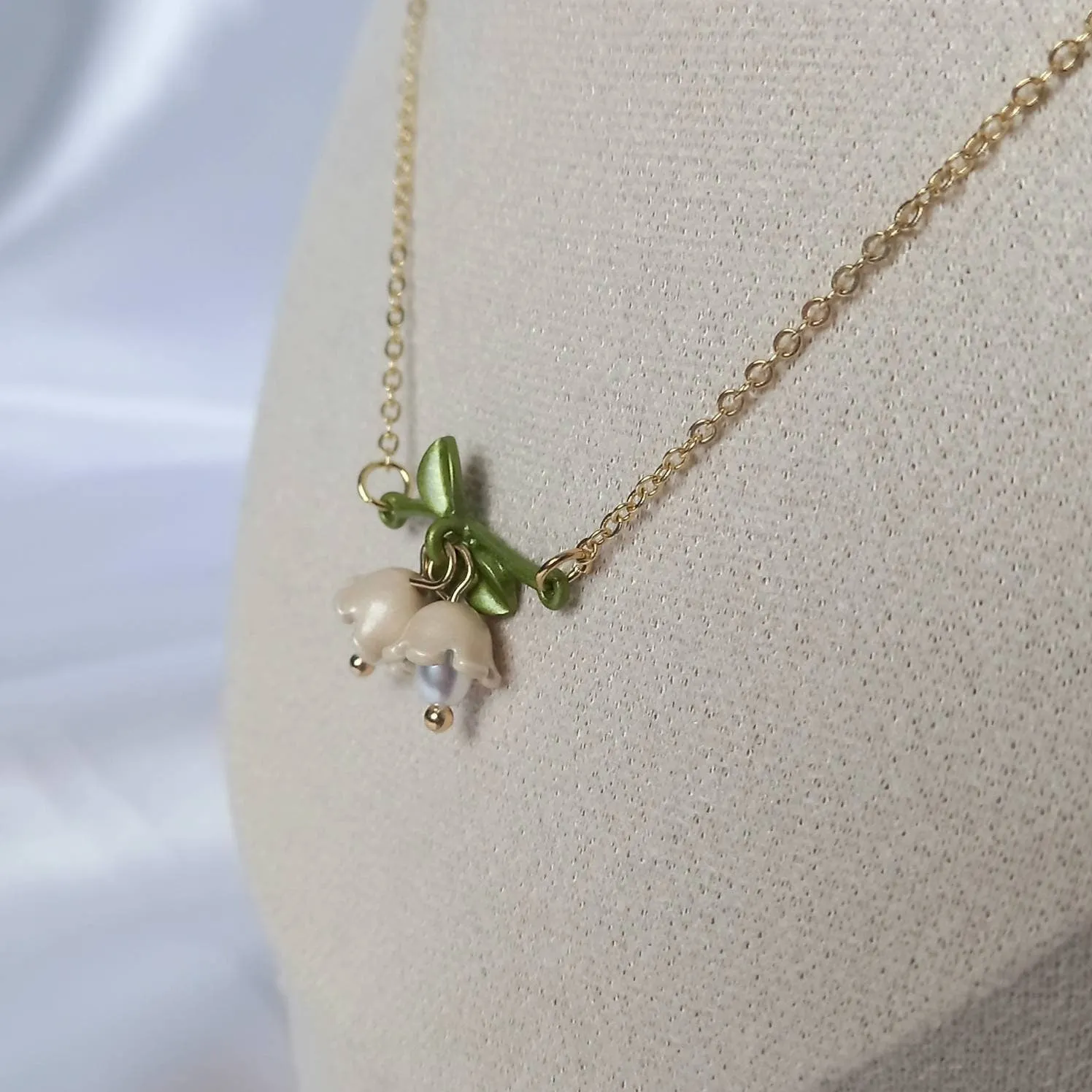 Gold Flower Charm Necklace - Beaded Flower Necklaces,Gold Necklaces In The UK,Gold Jewellery In The UK,Flower Necklaces,Floral Jewellery