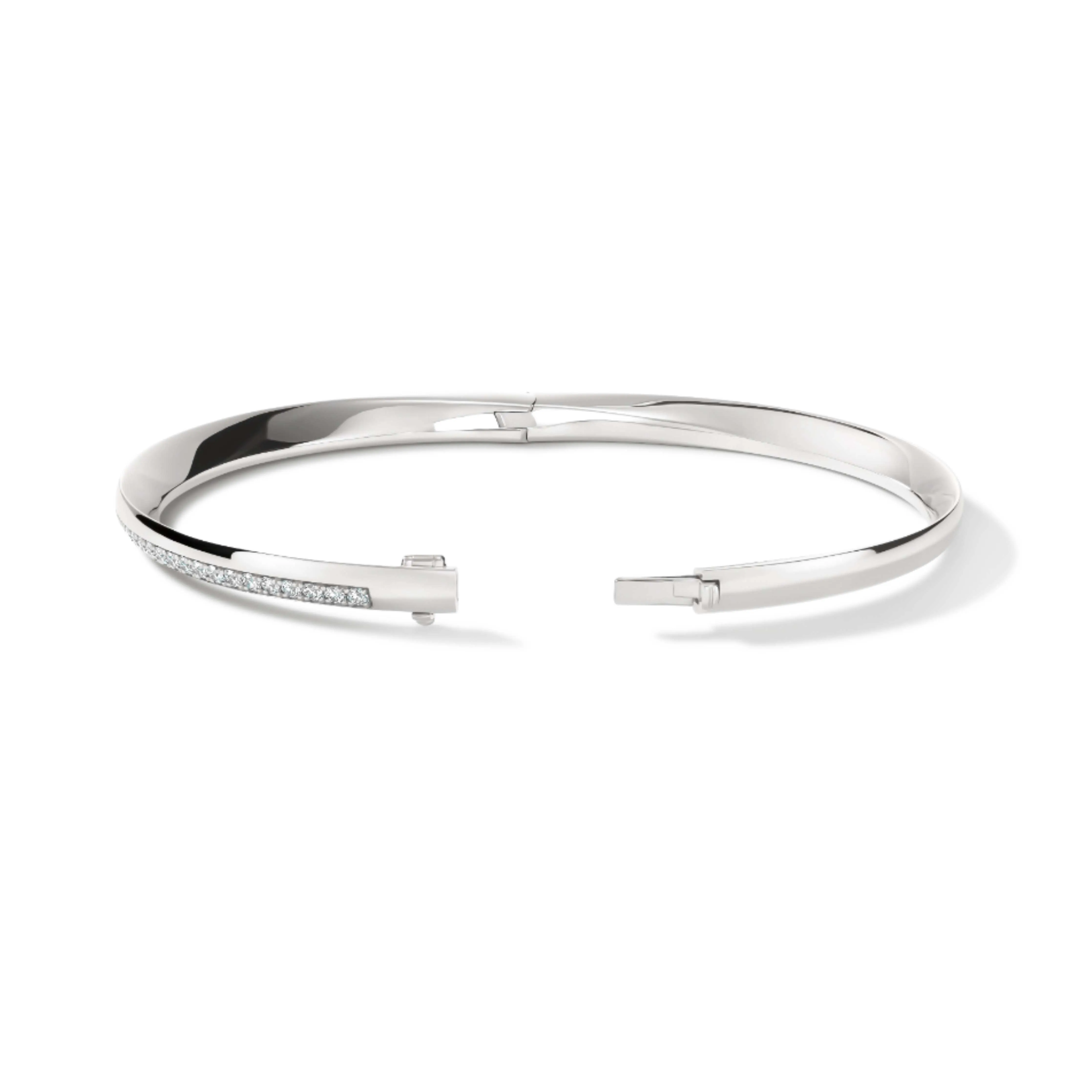 Hearts on Fire Barre Pavé Bangle