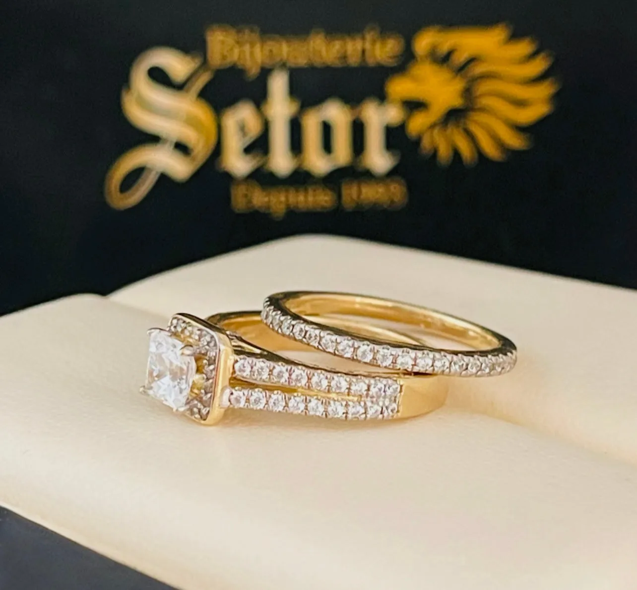 Jessie wedding rings