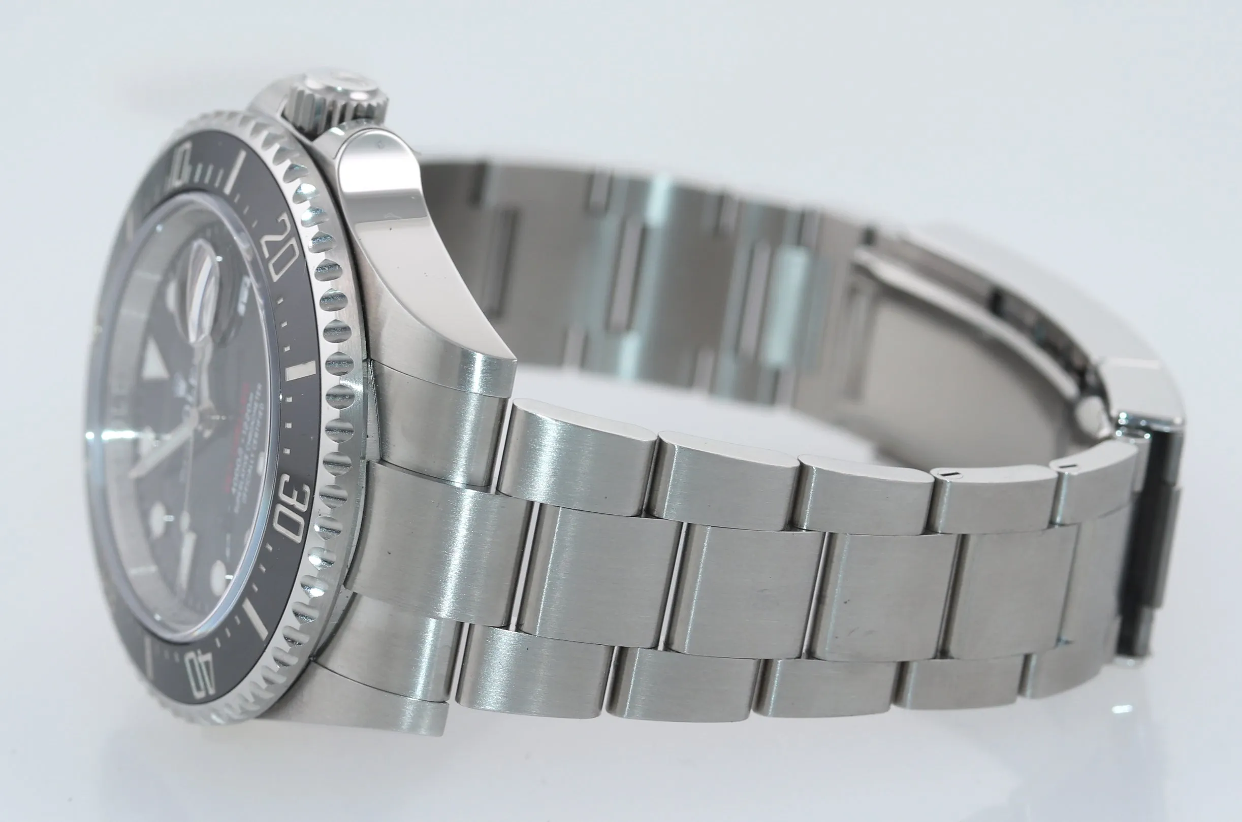 JUNE 2021 BRAND NEW PAPERS Mark II Rolex Red Sea-Dweller 43mm 126600 Watch