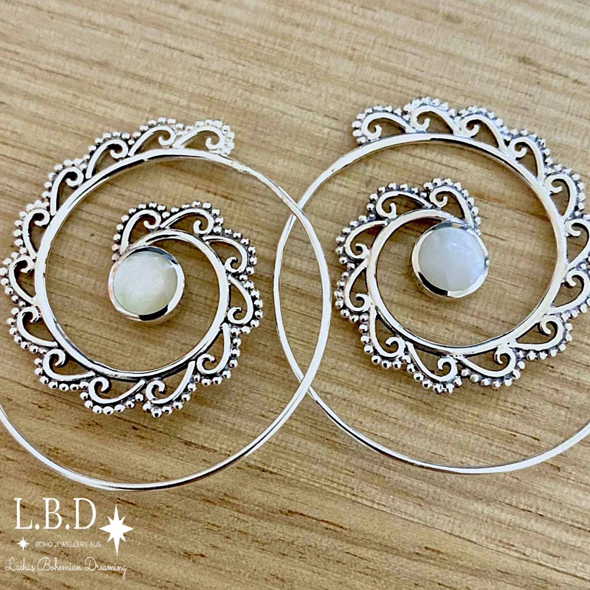 Laihas Spiral Hoop Style Sterling Silver Mother Of Pearl Earrings
