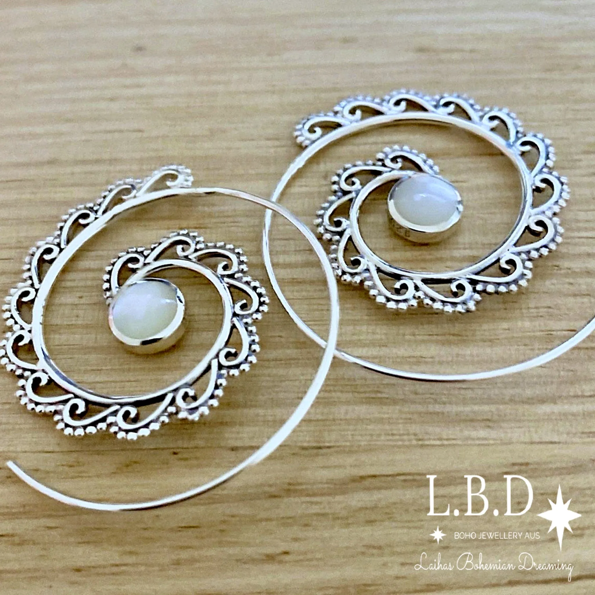 Laihas Spiral Hoop Style Sterling Silver Mother Of Pearl Earrings