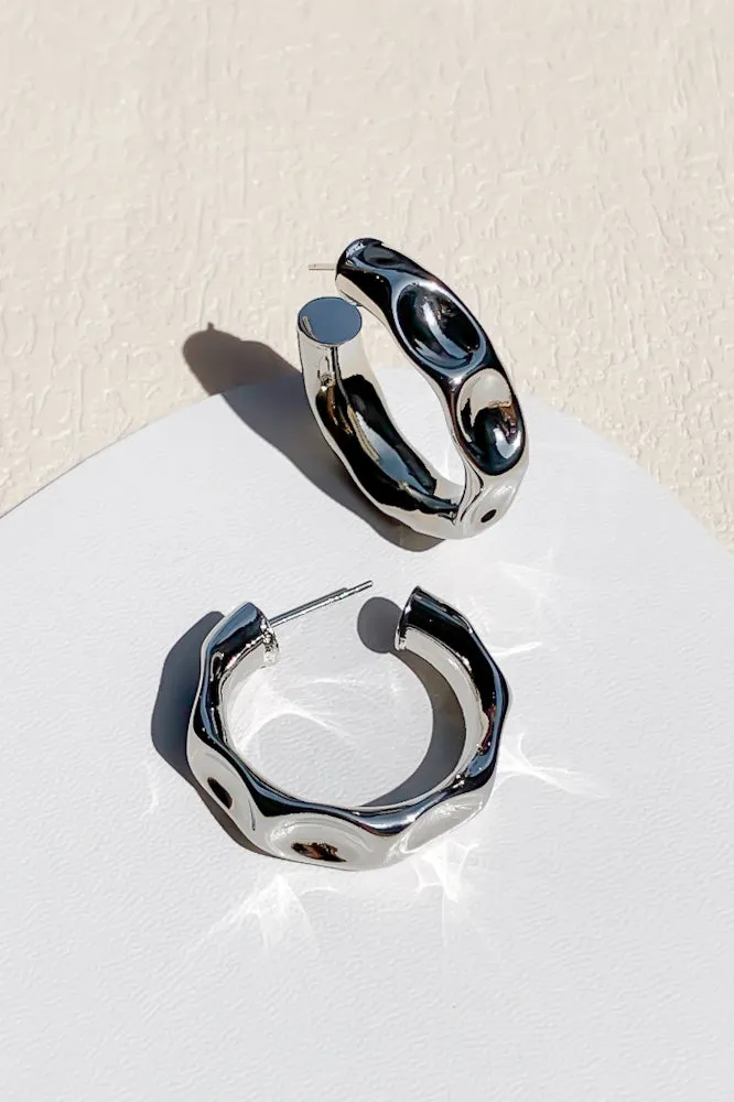 Laura Hoops