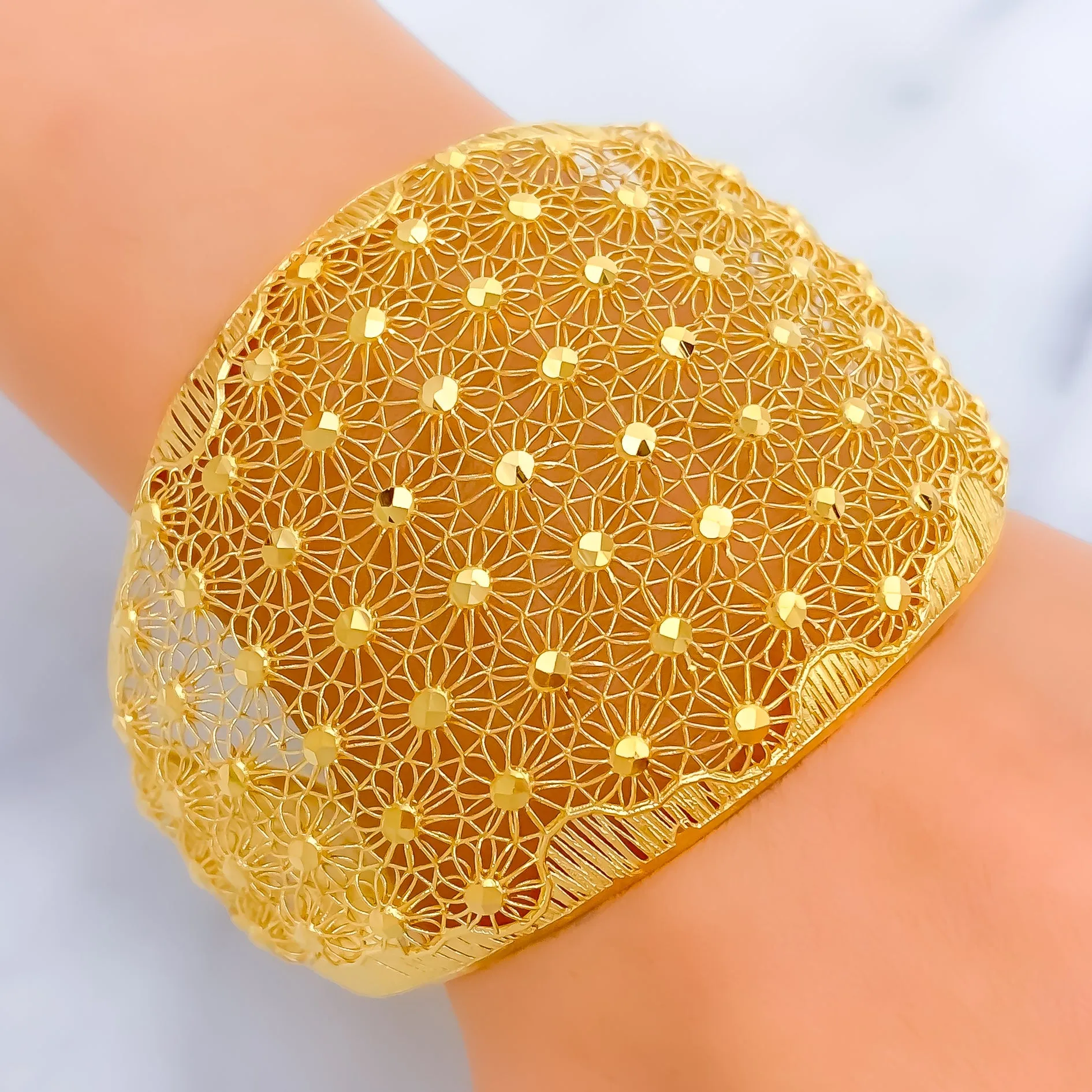 Lavish Twinkling 21K Gold Domed Bangle Bracelet