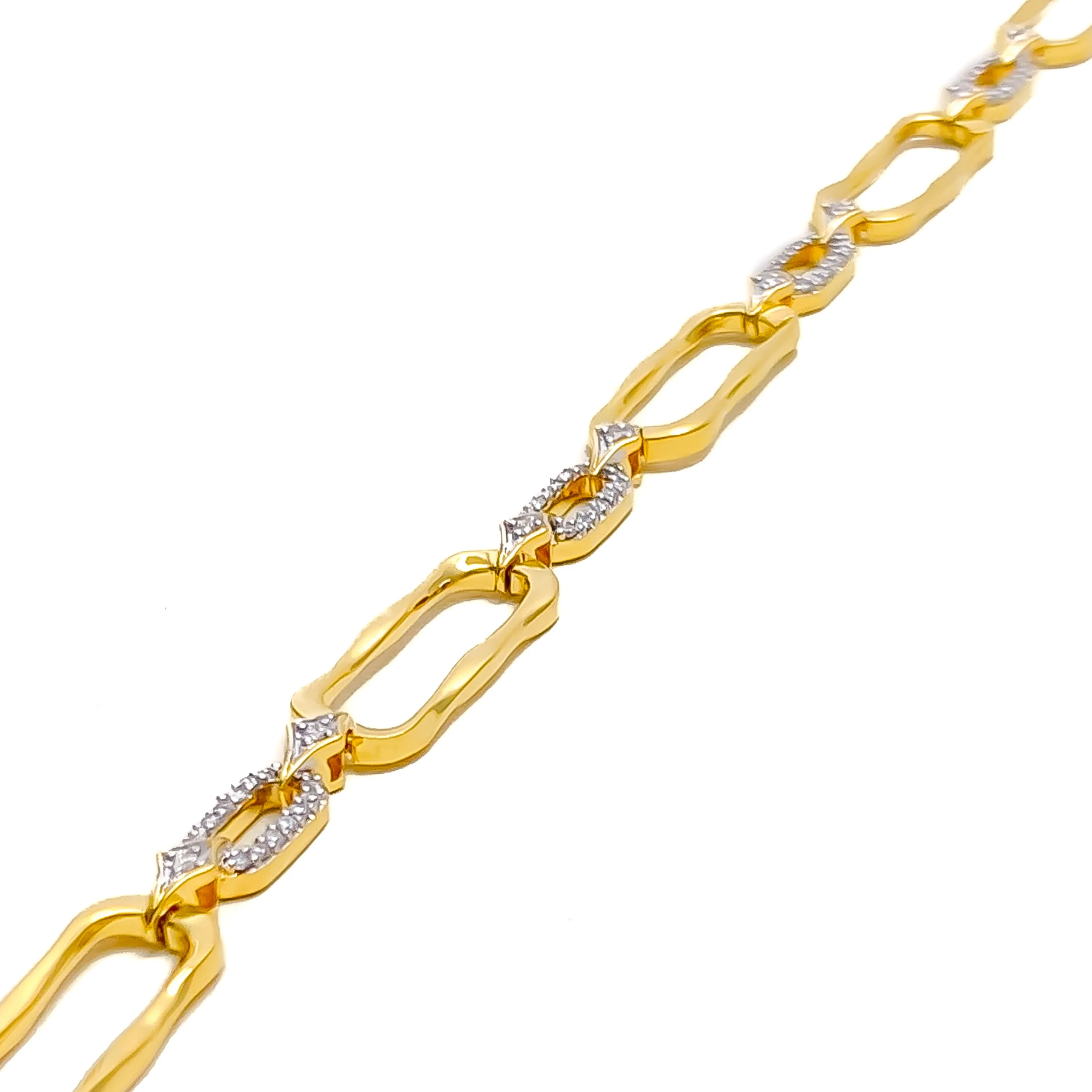 Lavish Twinkling Diamond   18k Gold Bracelet