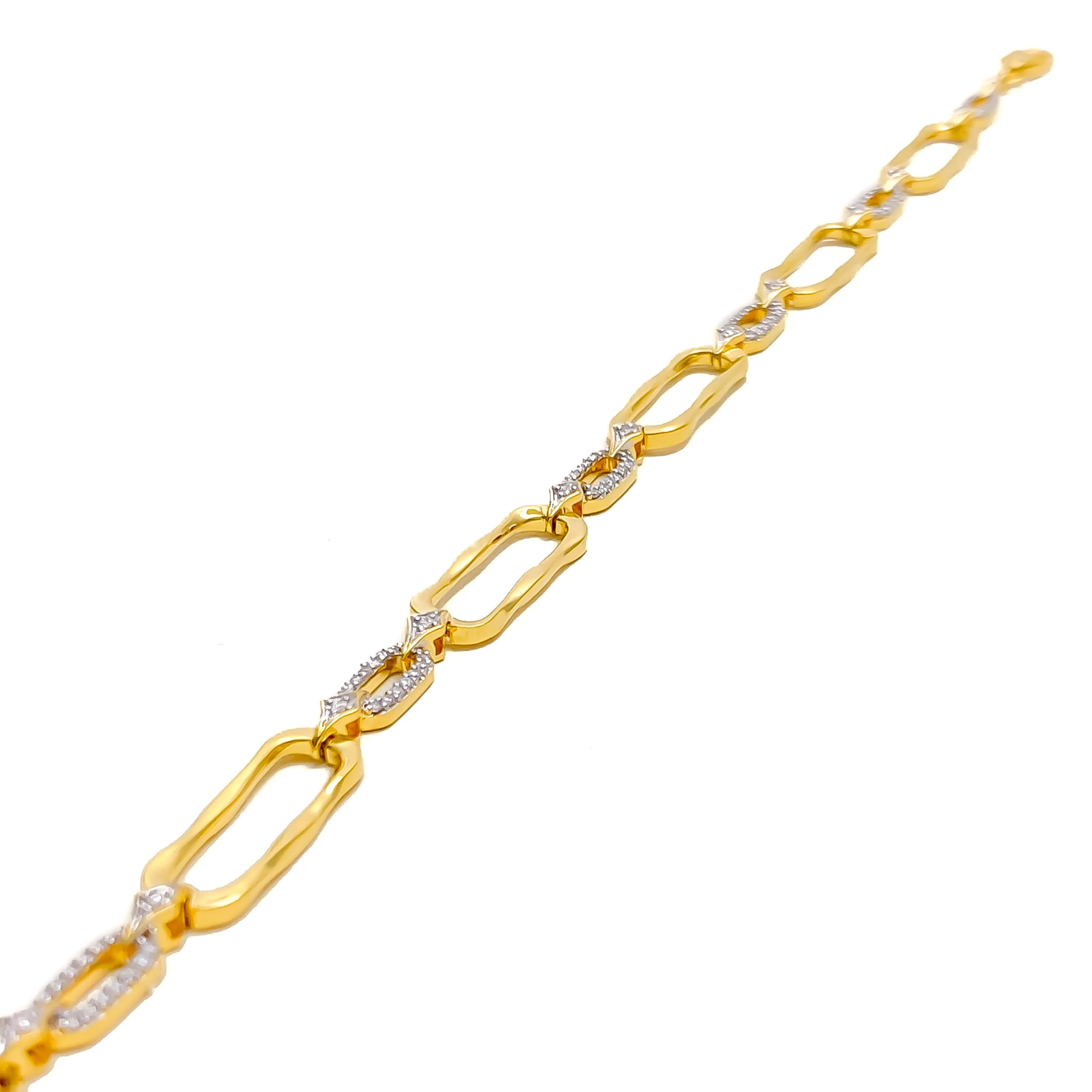 Lavish Twinkling Diamond   18k Gold Bracelet