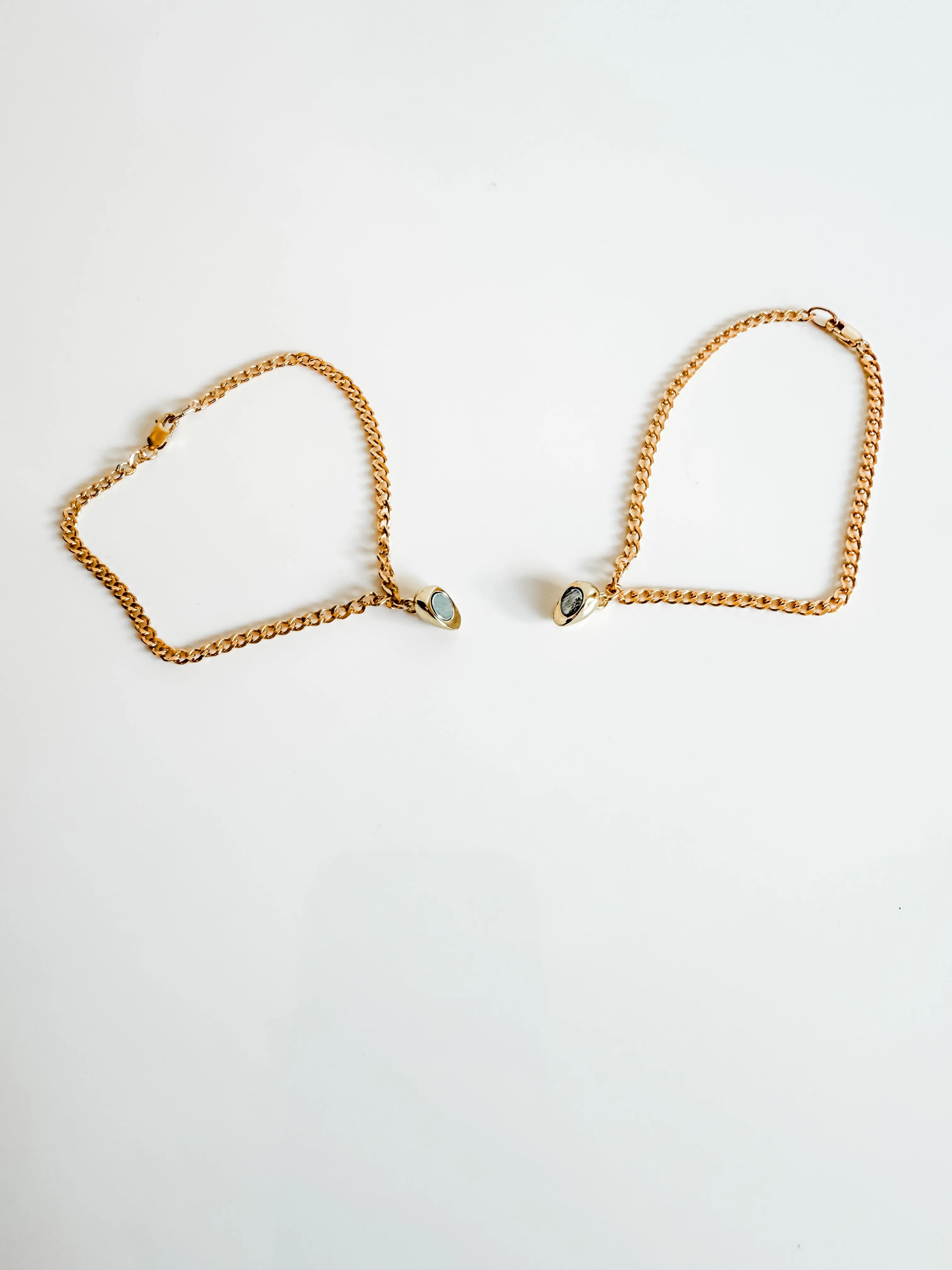 Magnetic heart charm bracelets