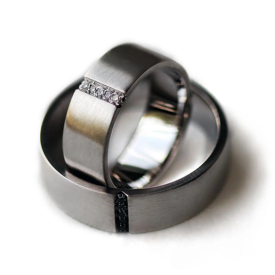 Matching engagement rings with B&W Diamonds