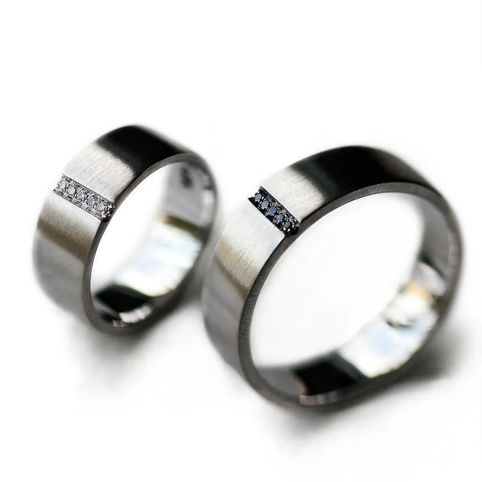 Matching engagement rings with B&W Diamonds