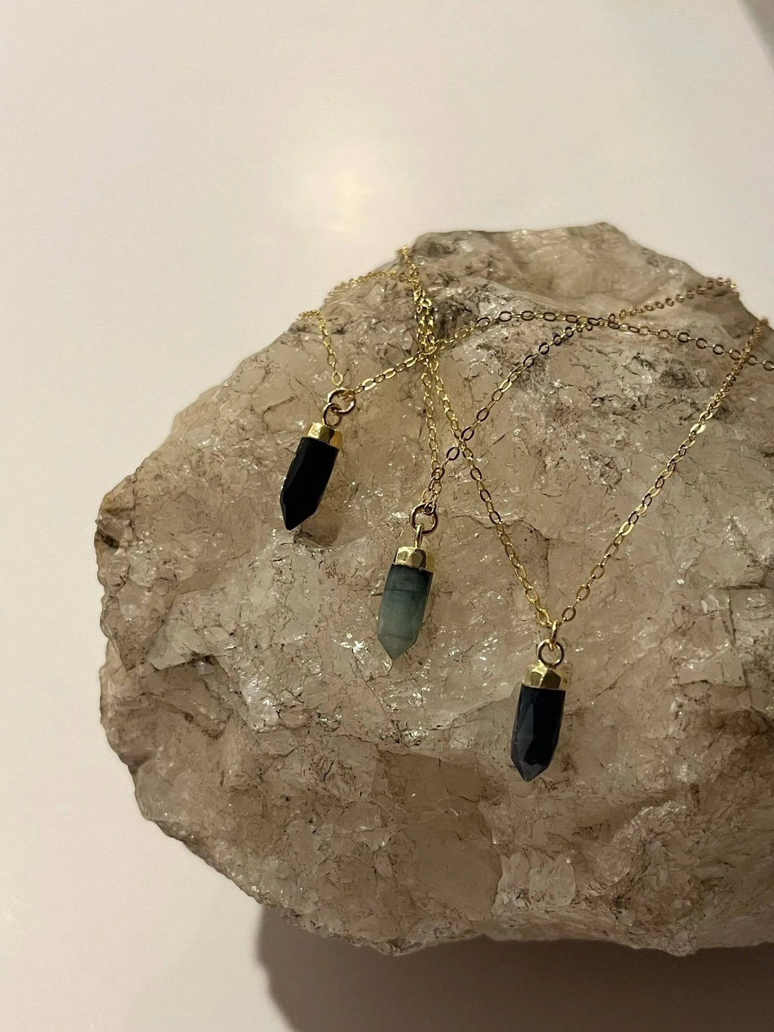 MINI PENDULUM NECKLACE
