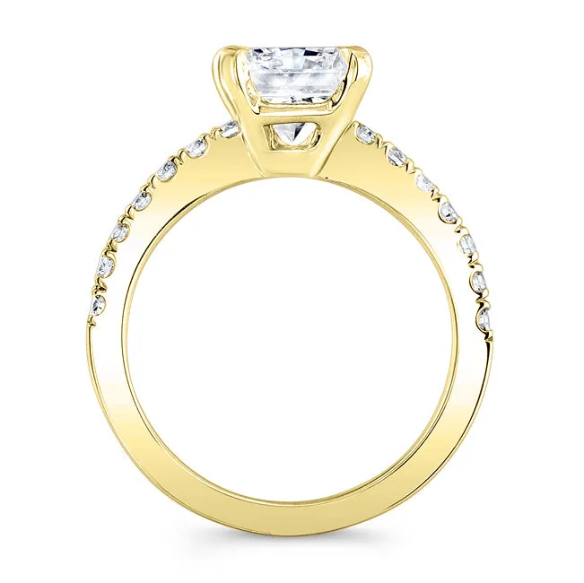 Modern Style Diamond Engagement Ring