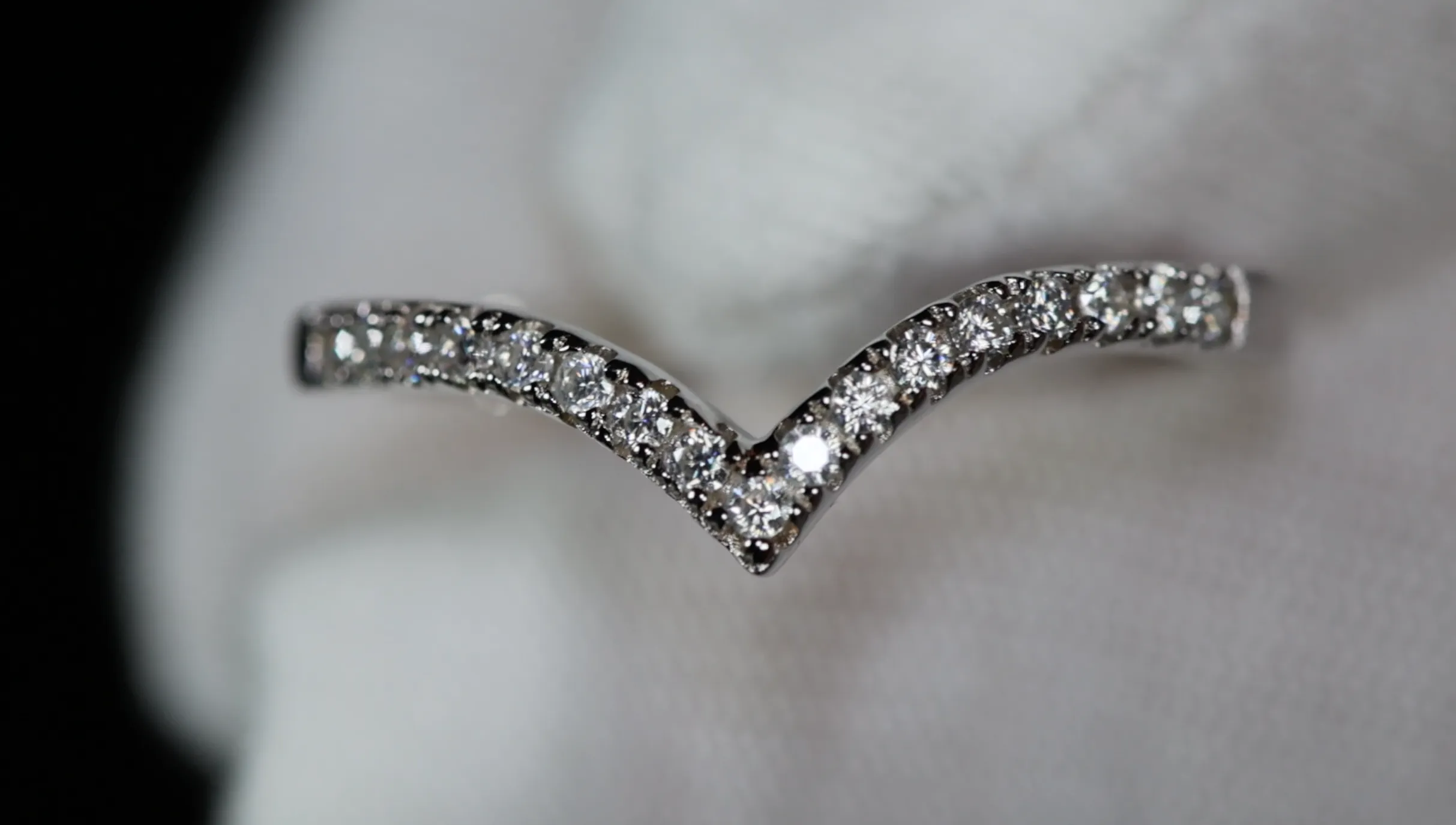 Moissanite Diamond Ring | Wishbone Engagement Ring | Moissanite Engagement Ring | V Shape Wedding Ring | Moissanite Ring | Moissanite Rings