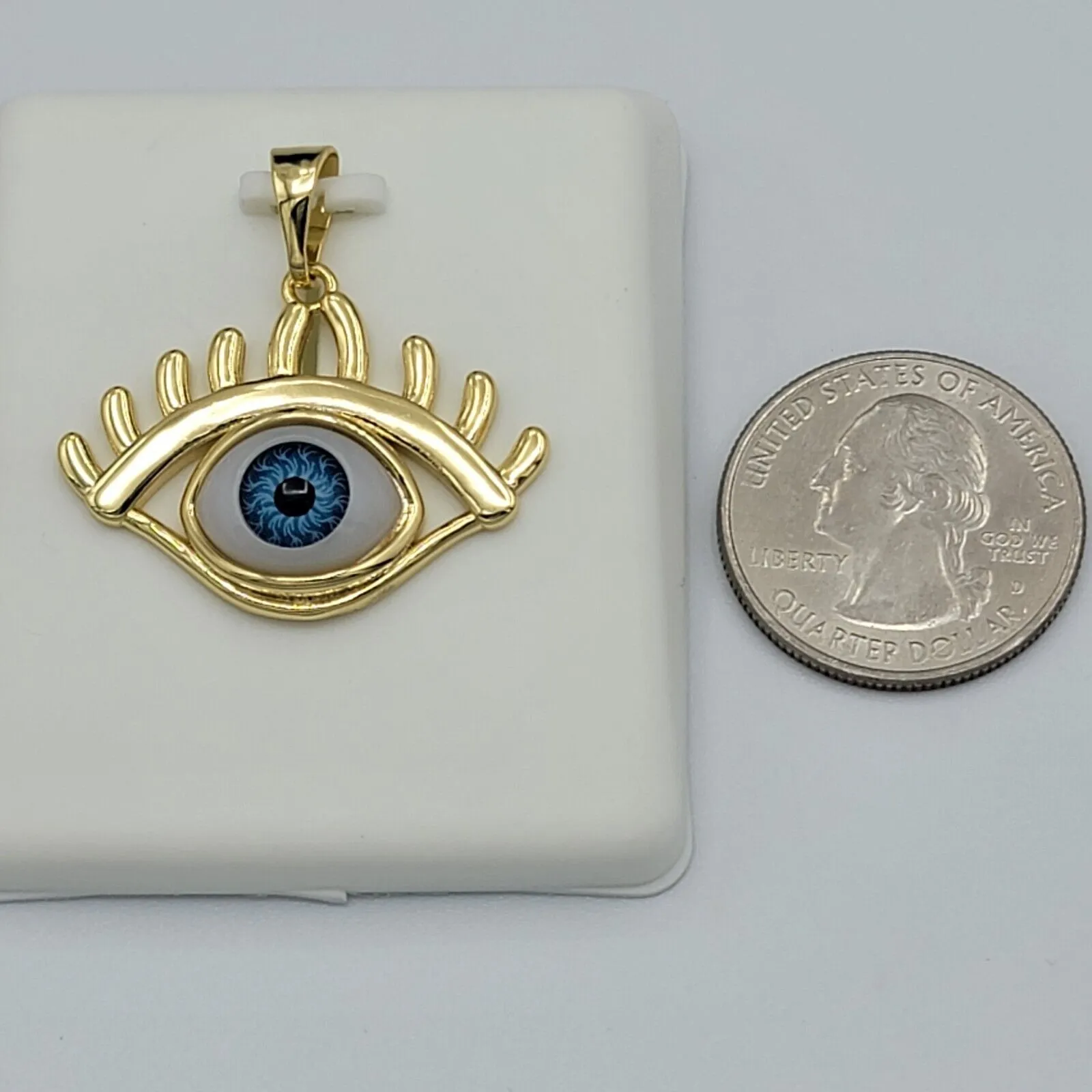 Necklaces - 14K Gold Plated. Eye Pendant & Chain.