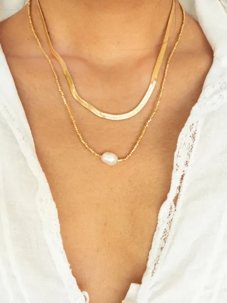 NF Peggy Queen Pearl and Gold Neckalce
