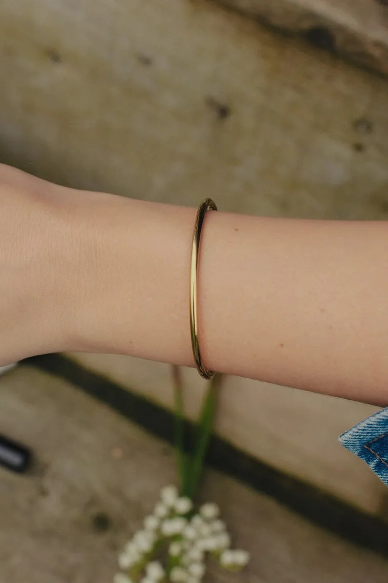 Nordic Muse Minimal Gold Cuff