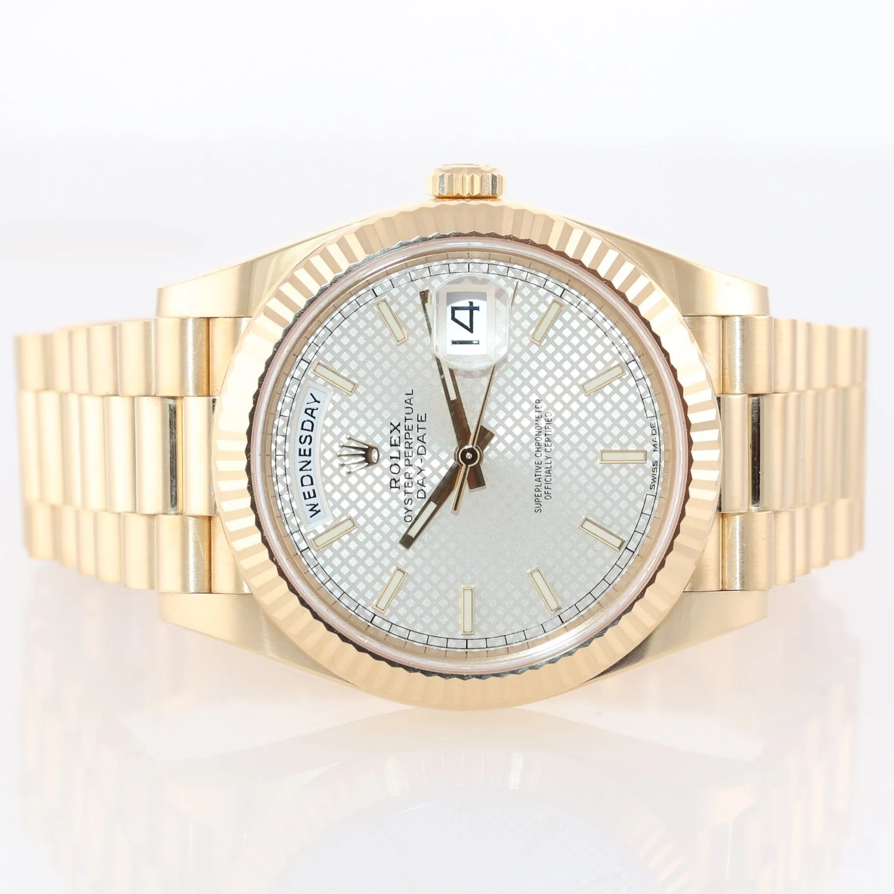 PAPERS NEW 2019 Rolex Day-Date 40 President 228238 18k Gold Silver Motif Watch