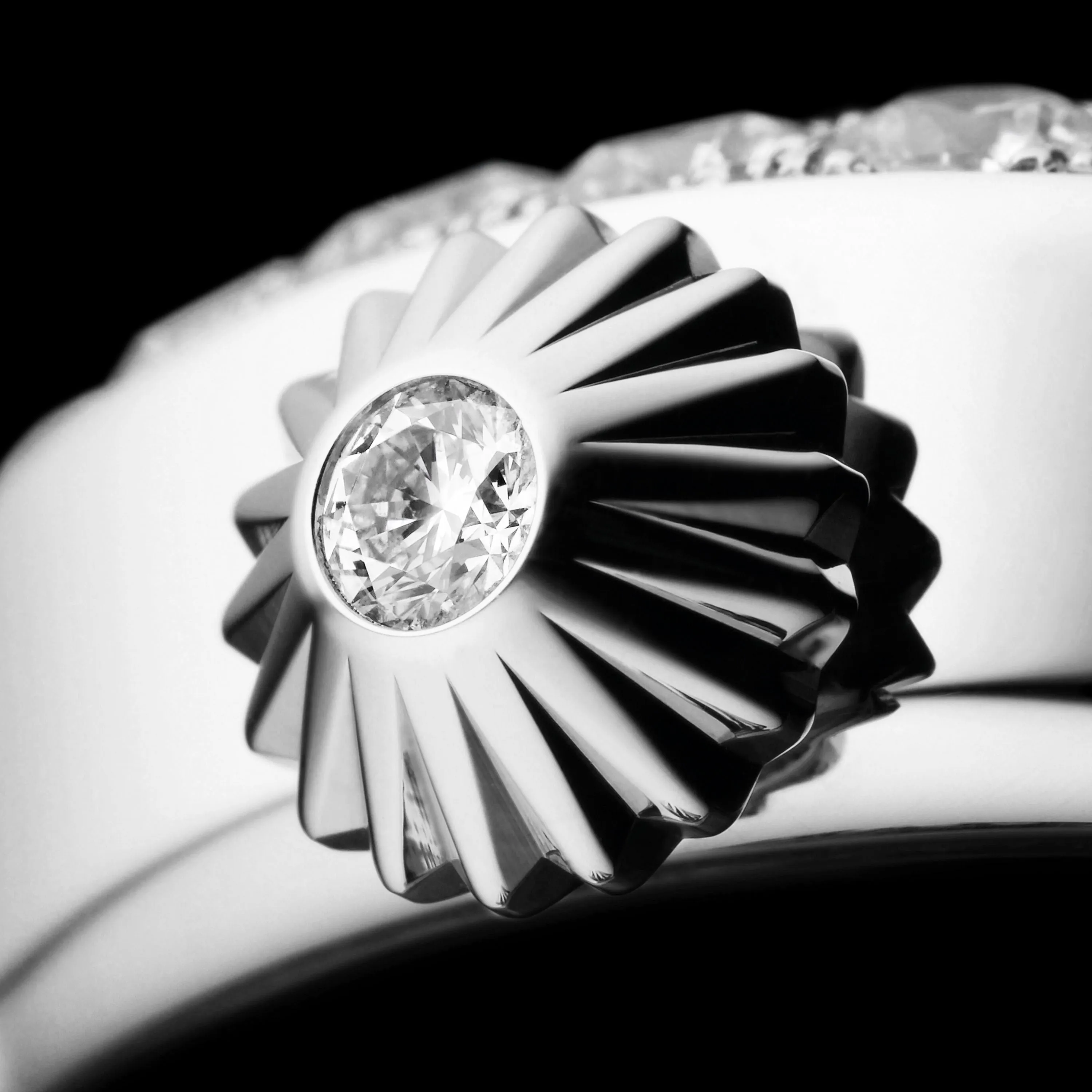 Piccadilly 45 Luxury Diamond Watch for Men and Women - 45 mm White Gold - Backes & Strauss