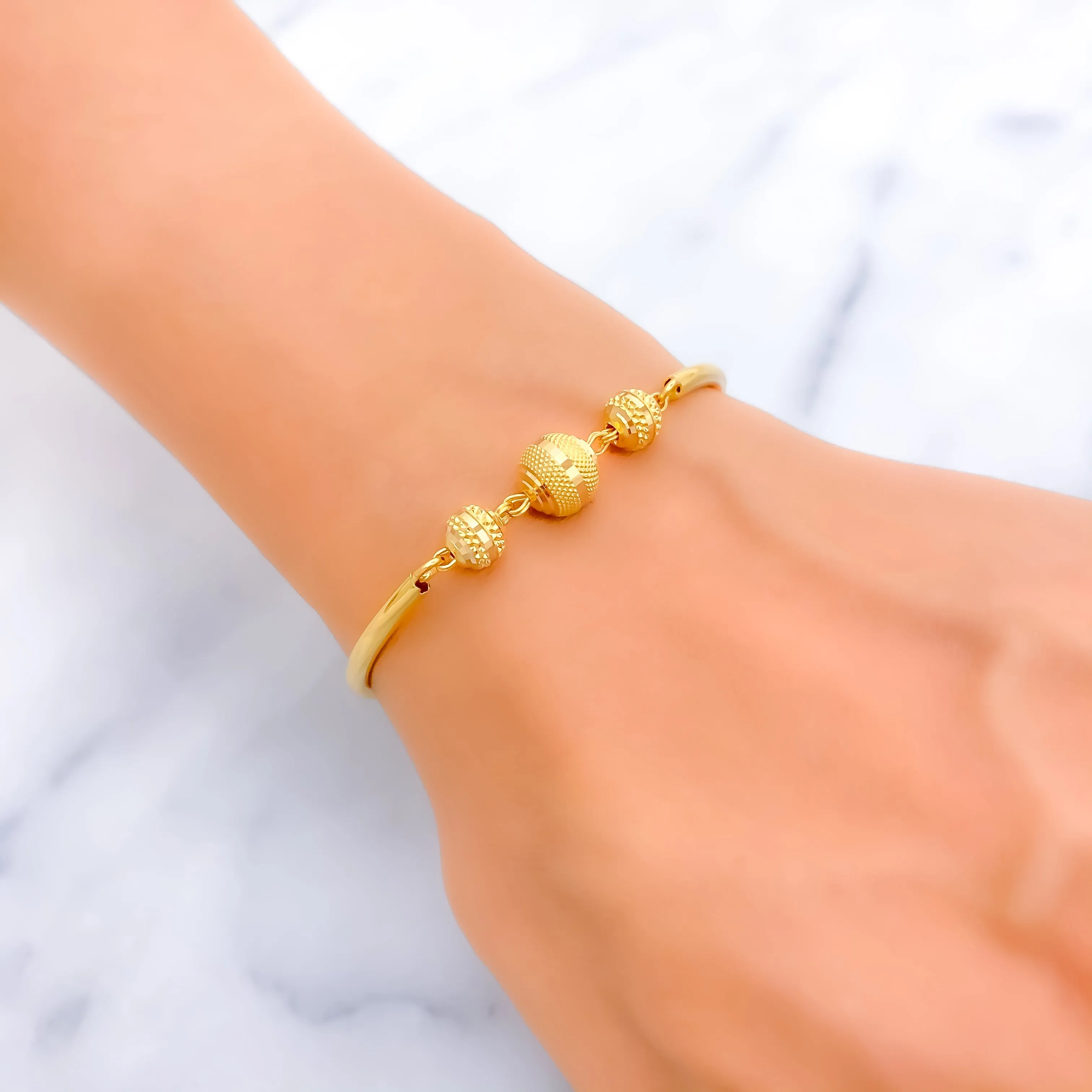 Refined Charming 22k Gold Orb Flexi Bangle Bracelet