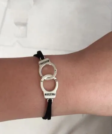 sl 092 1 piece 2017 fashion retro Gothic life leather bracelet anchor rope black chain geometric triangle charm tree cross jewel