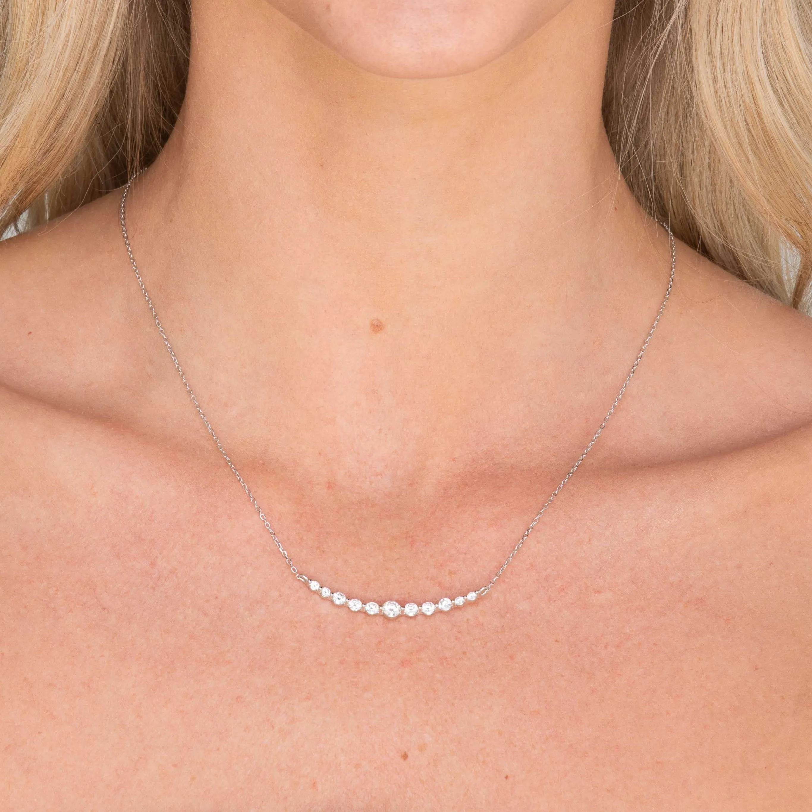 Smile Curved Bar Moissanite Necklace 1.0 Carat