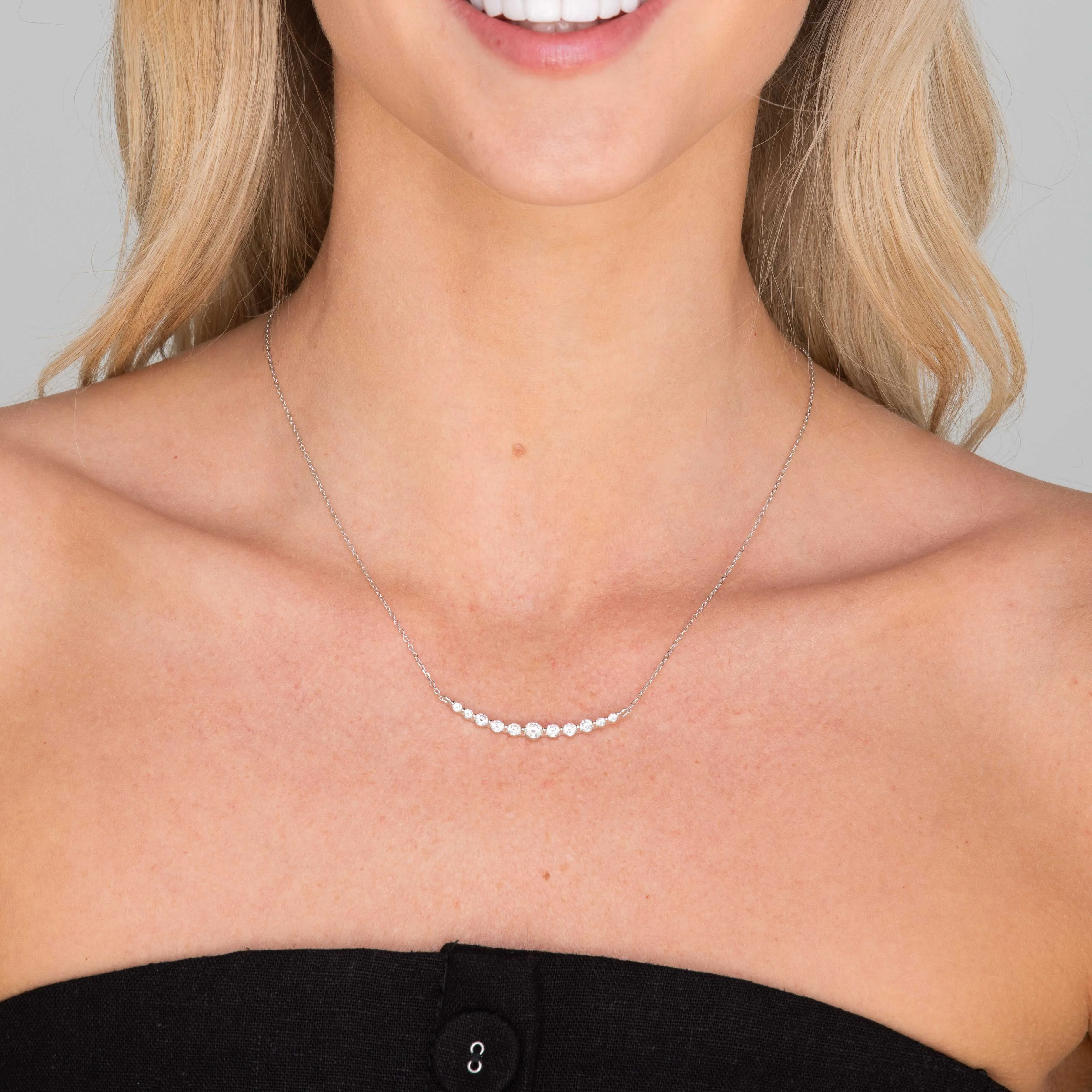 Smile Curved Bar Moissanite Necklace 1.0 Carat