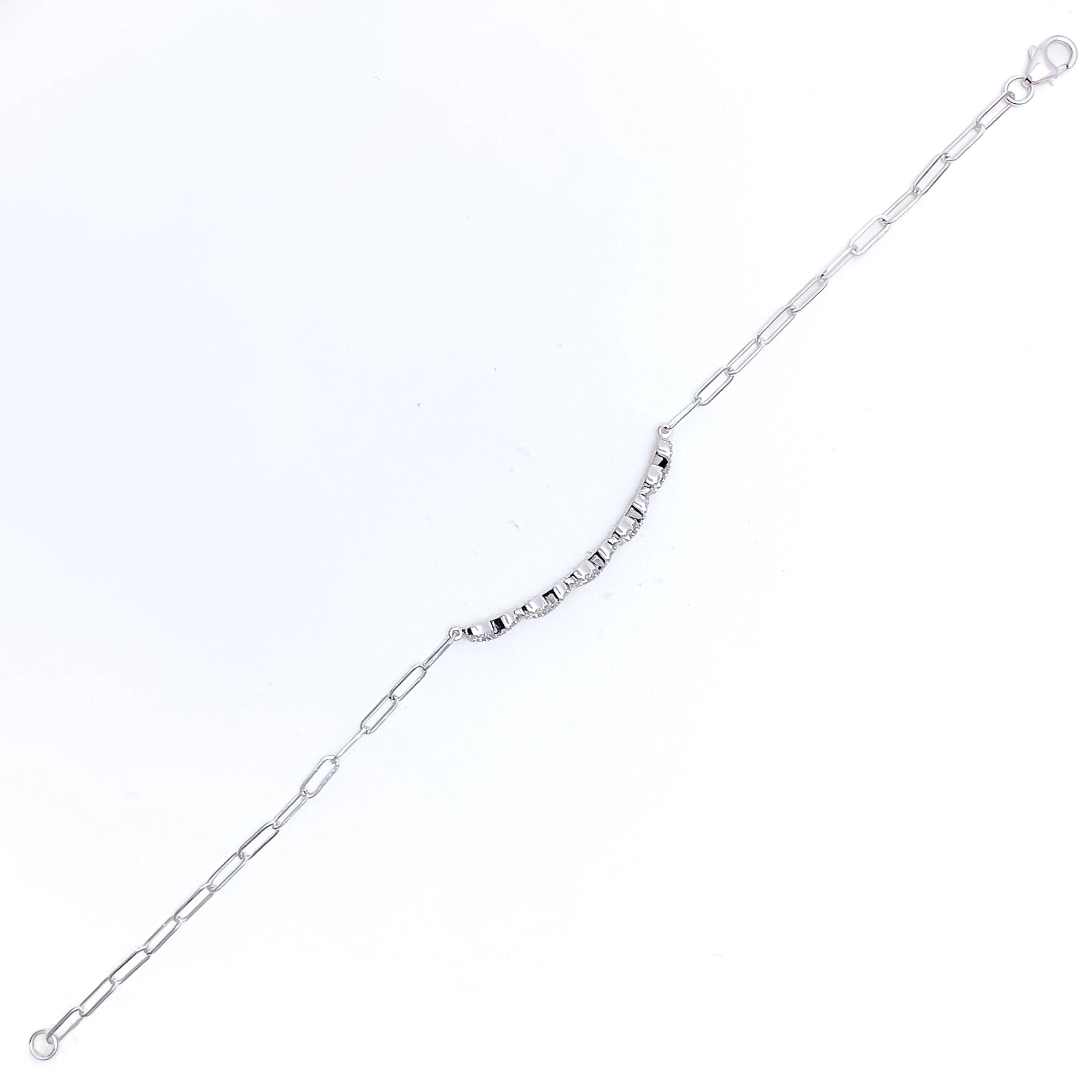 Sophisticated Infinity Loop Diamond   18k Gold Bracelet