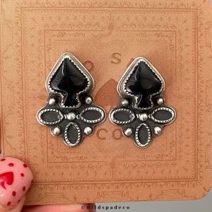Spade Stitch Stone Studs