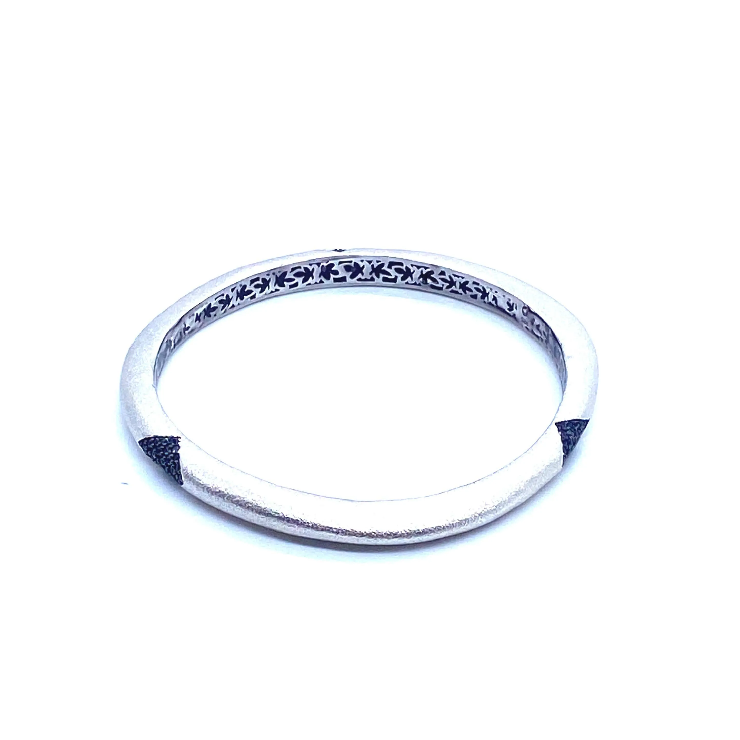 Sterling Silver Tribal iolite Wave Bangle 5mm Thick