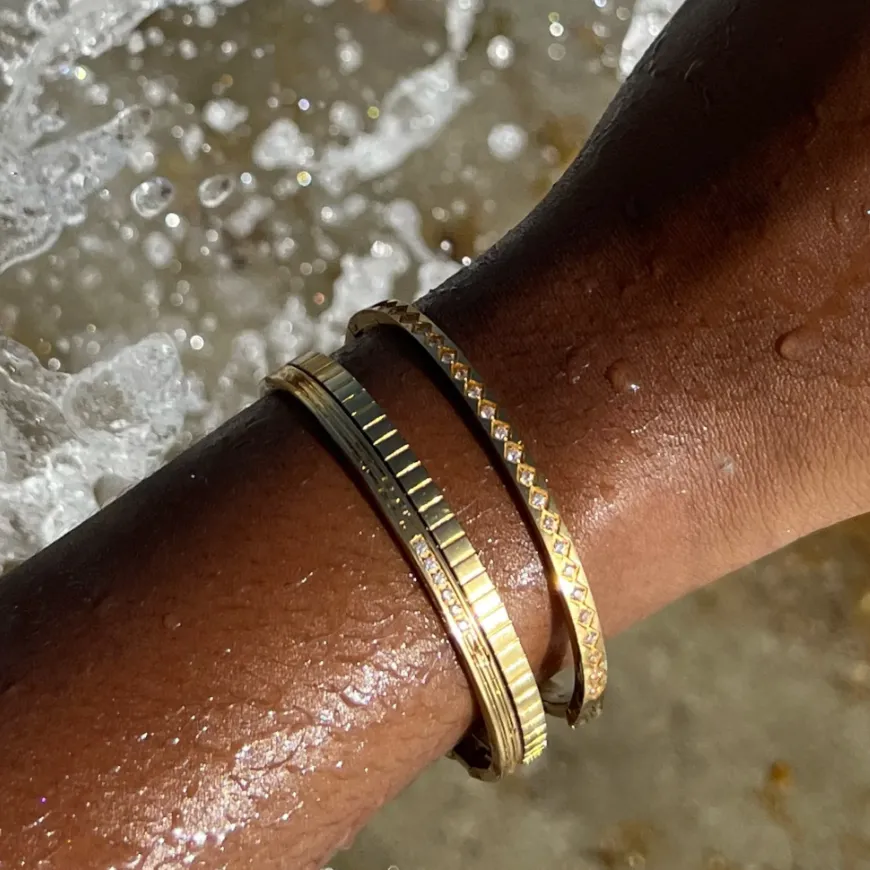 Textured Stainless Steel Bangle Bracelet - Gold