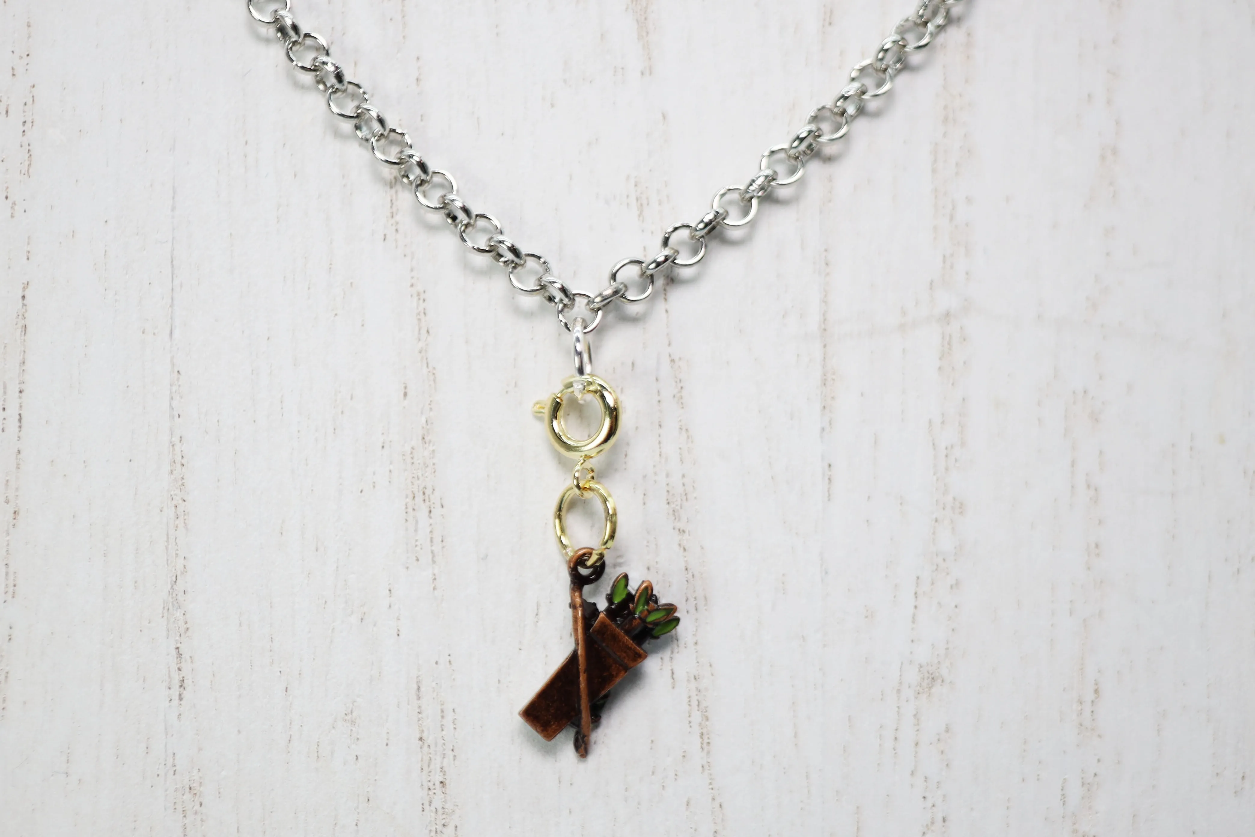Traveler's Trinkets: Bow and Quiver Charm