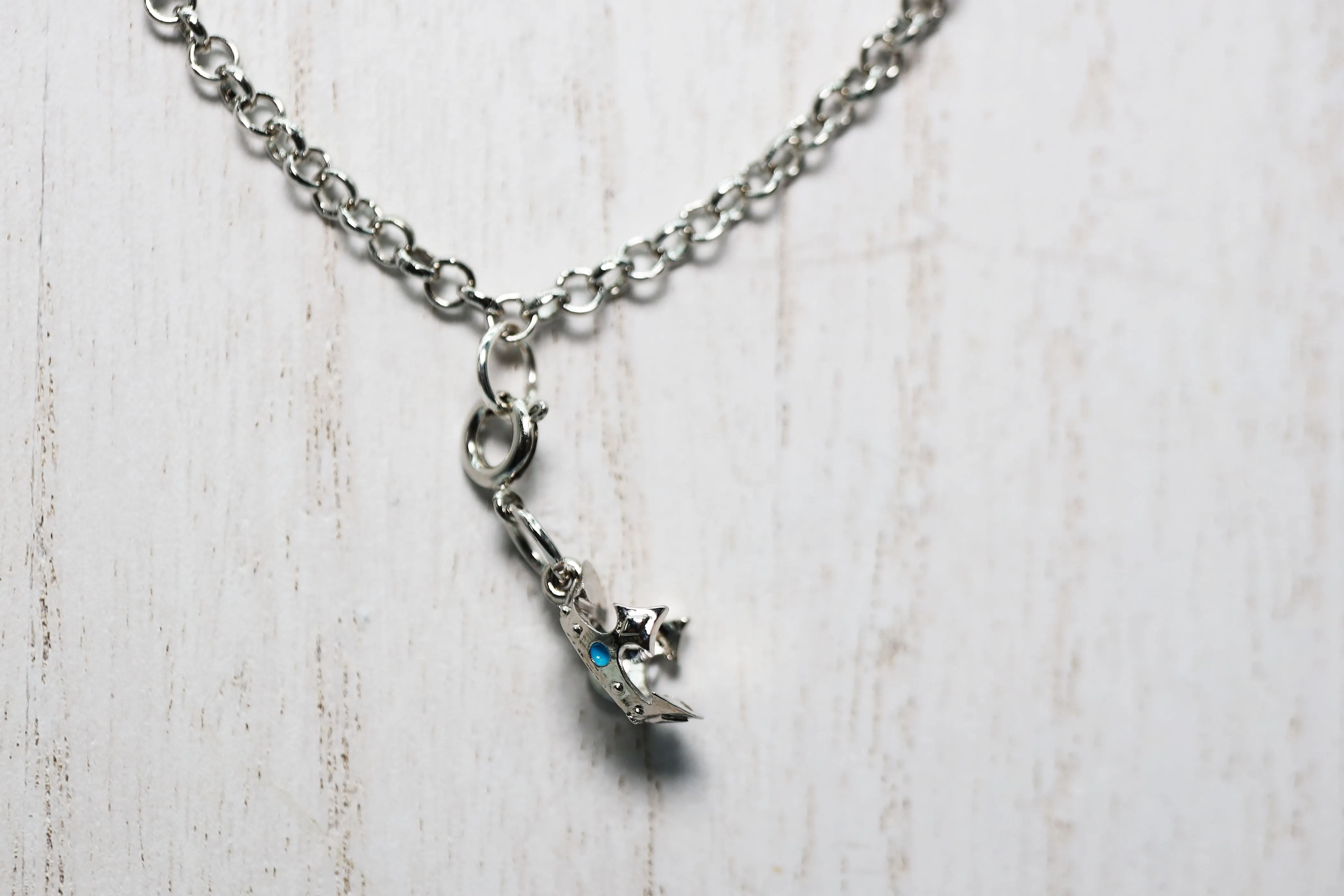 Traveler's Trinkets: Heir's Crown Charm