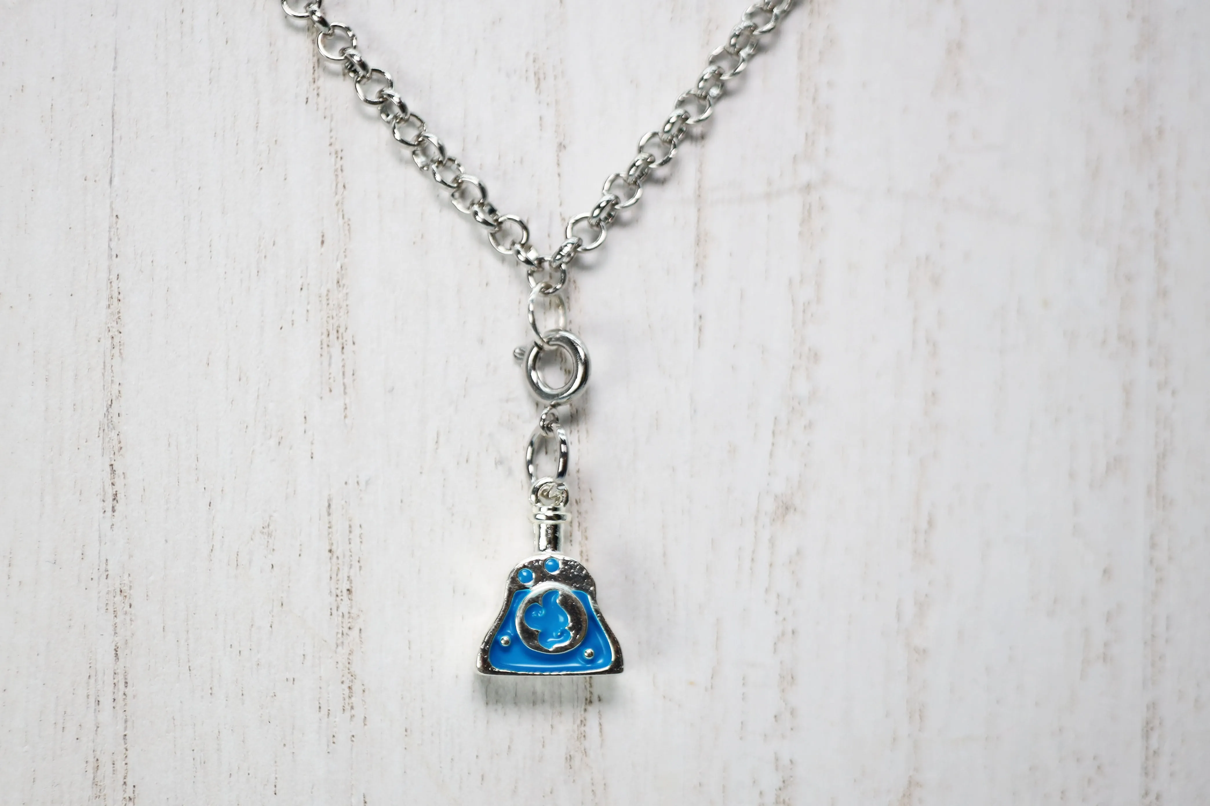 Traveler's Trinkets: Mana Potion Charm