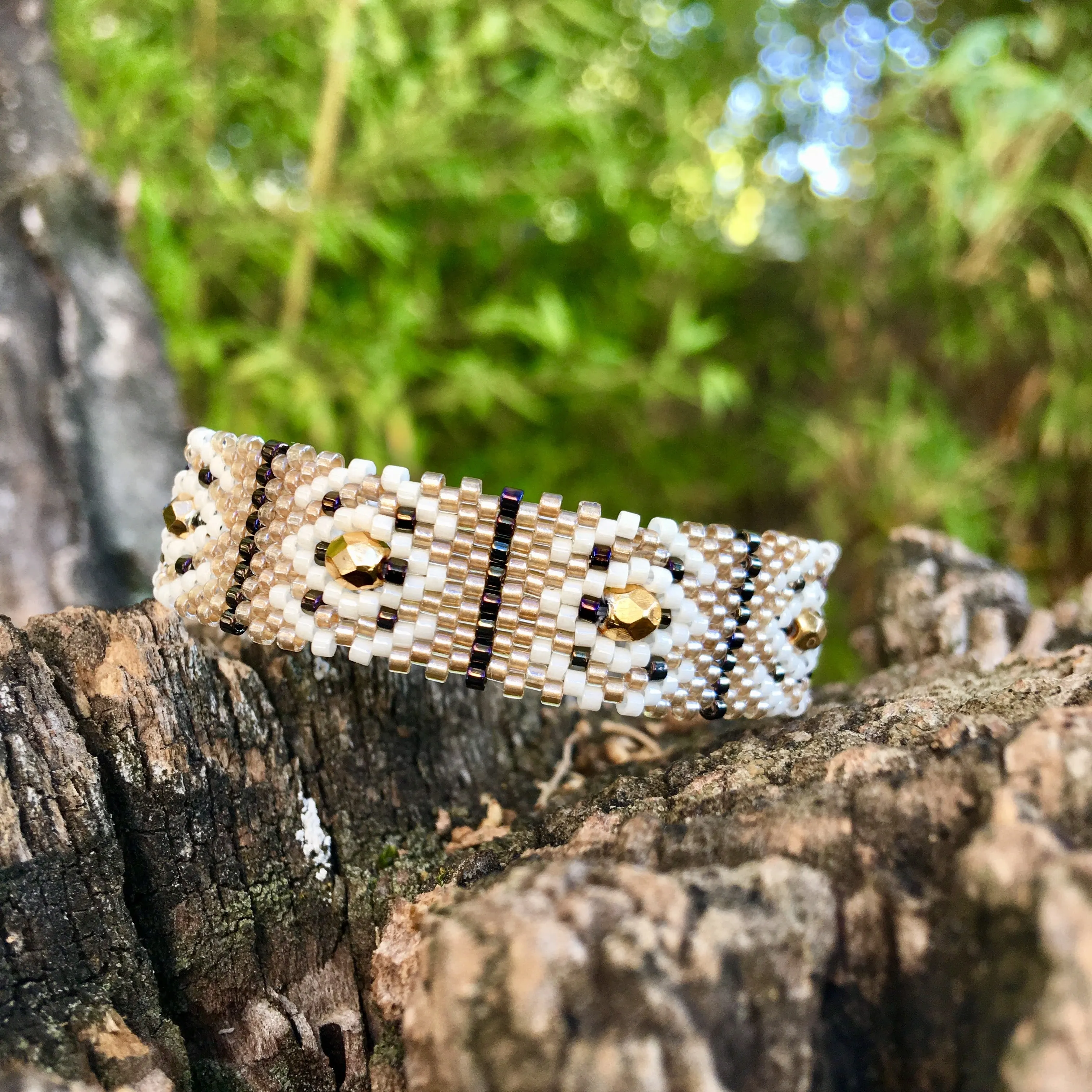 Vertical Peyote Pattern - Bracelet ALBA