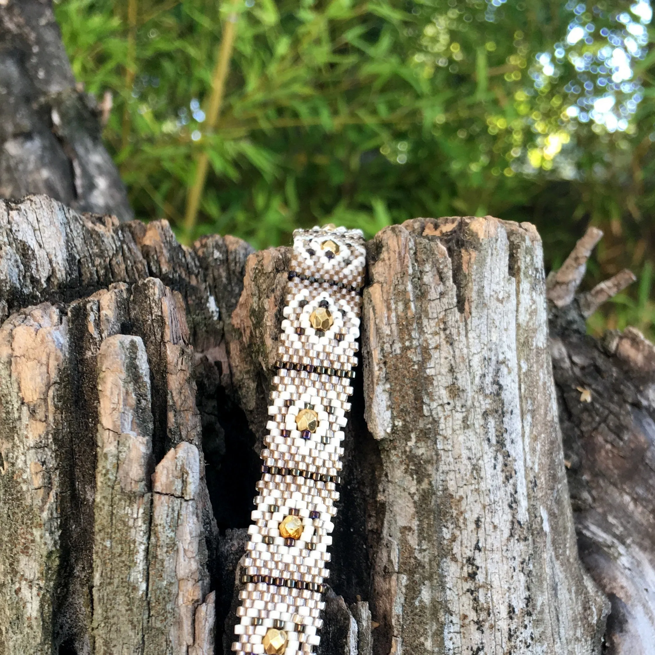 Vertical Peyote Pattern - Bracelet ALBA