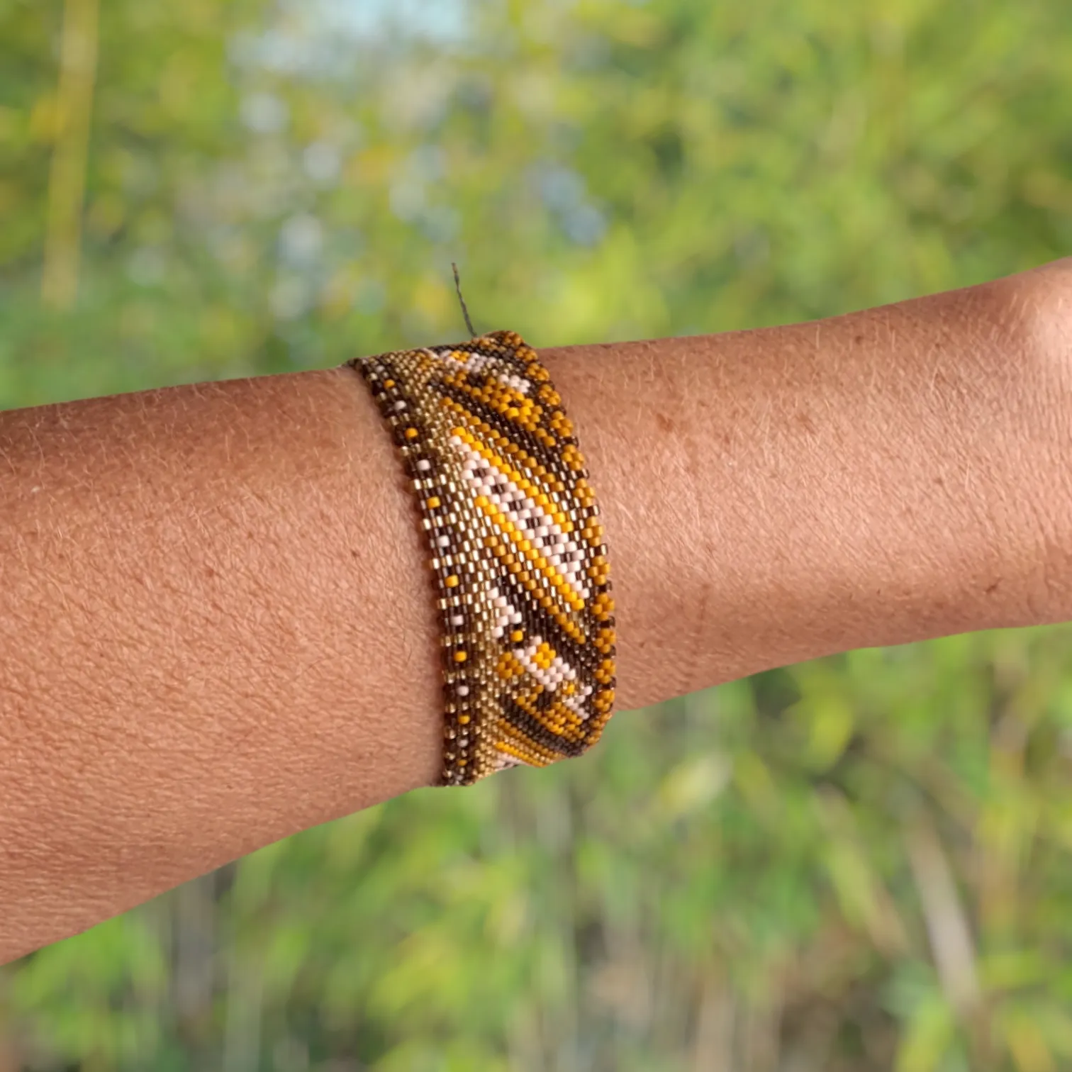 Vertical Peyote Pattern - Bracelet PISE