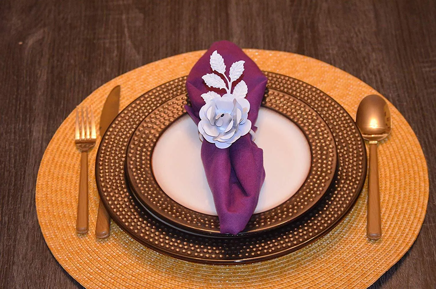 Vibhsa White Rose Set of 8 Napkin Rings